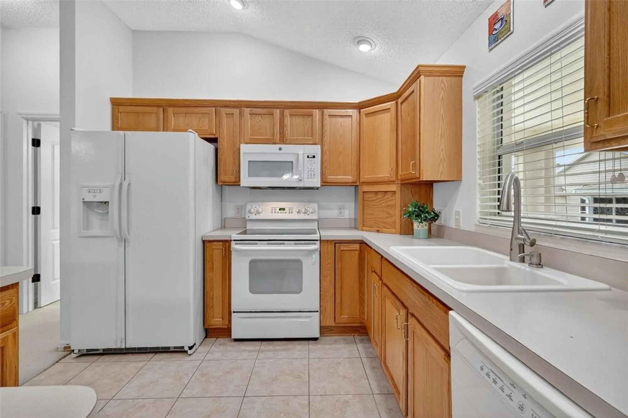 Property Slideshow image 11 of 25 | 2123 heather hill loop, The Villages, FL, 32162