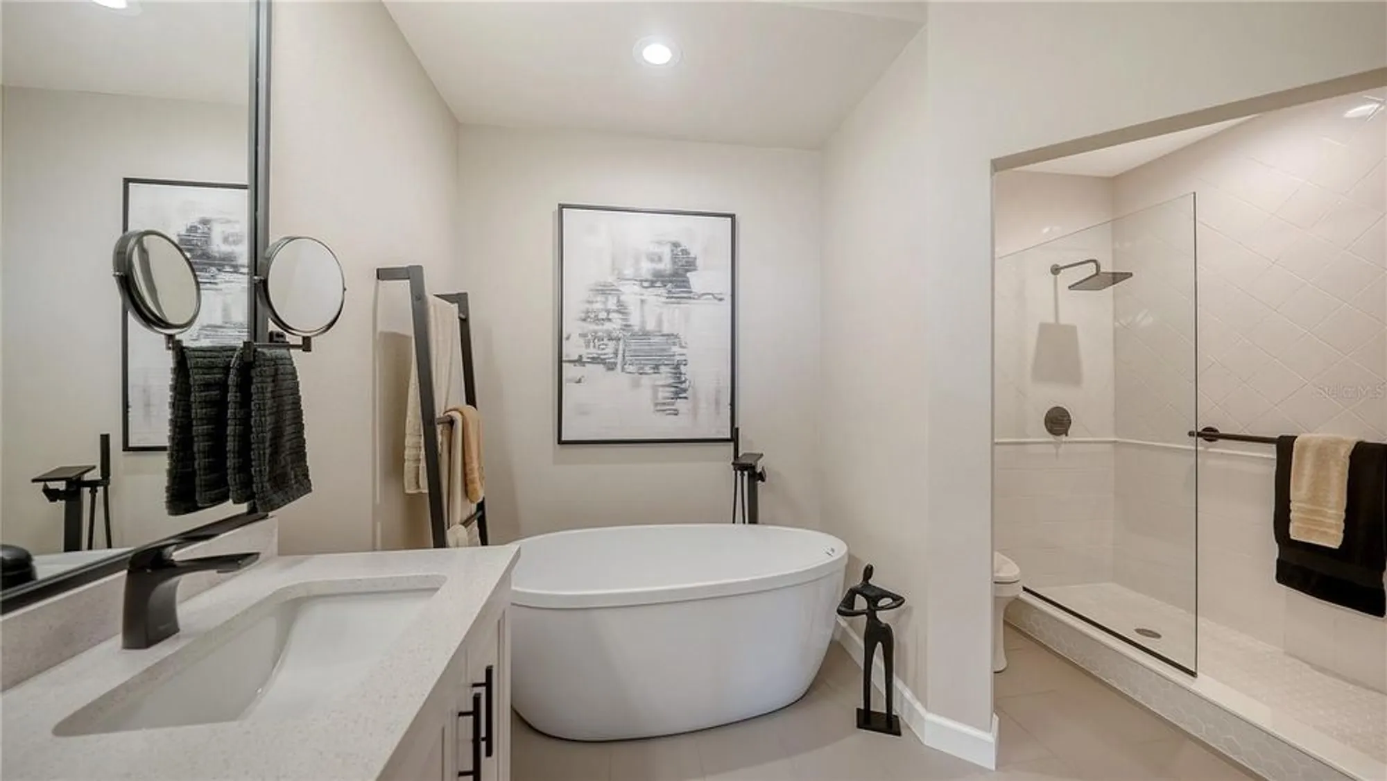 Property Slideshow image 25 of 65 | 5440 eagles point cir apt 104, Sarasota, FL, 34231