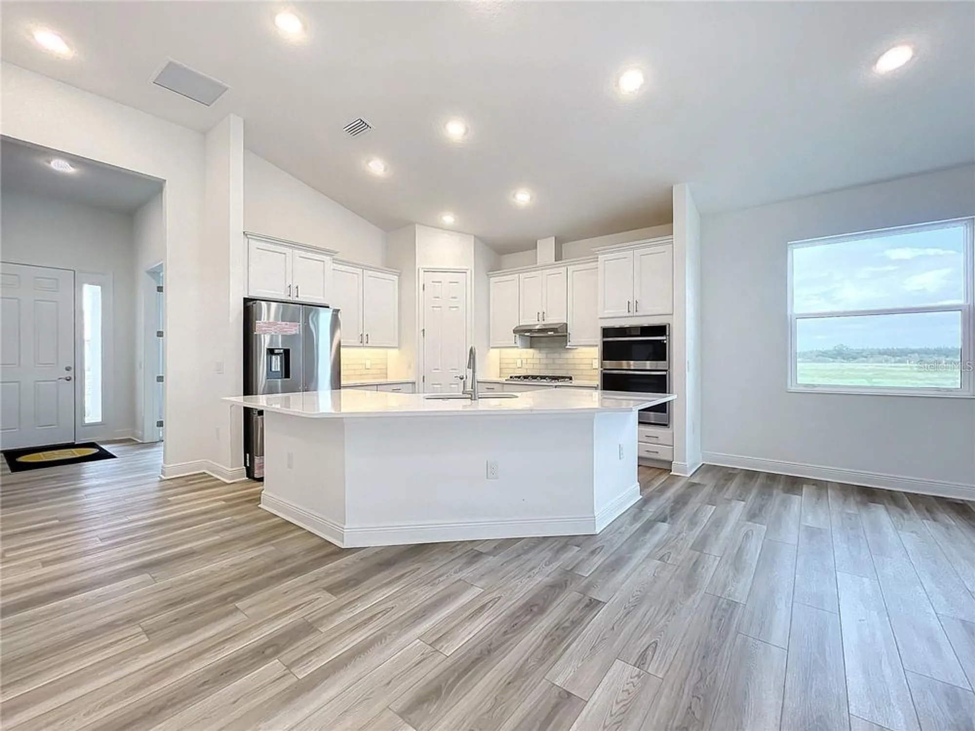 Property Slideshow image 18 of 55 | 3951 kennebunk loop, Mount Dora, FL, 32757