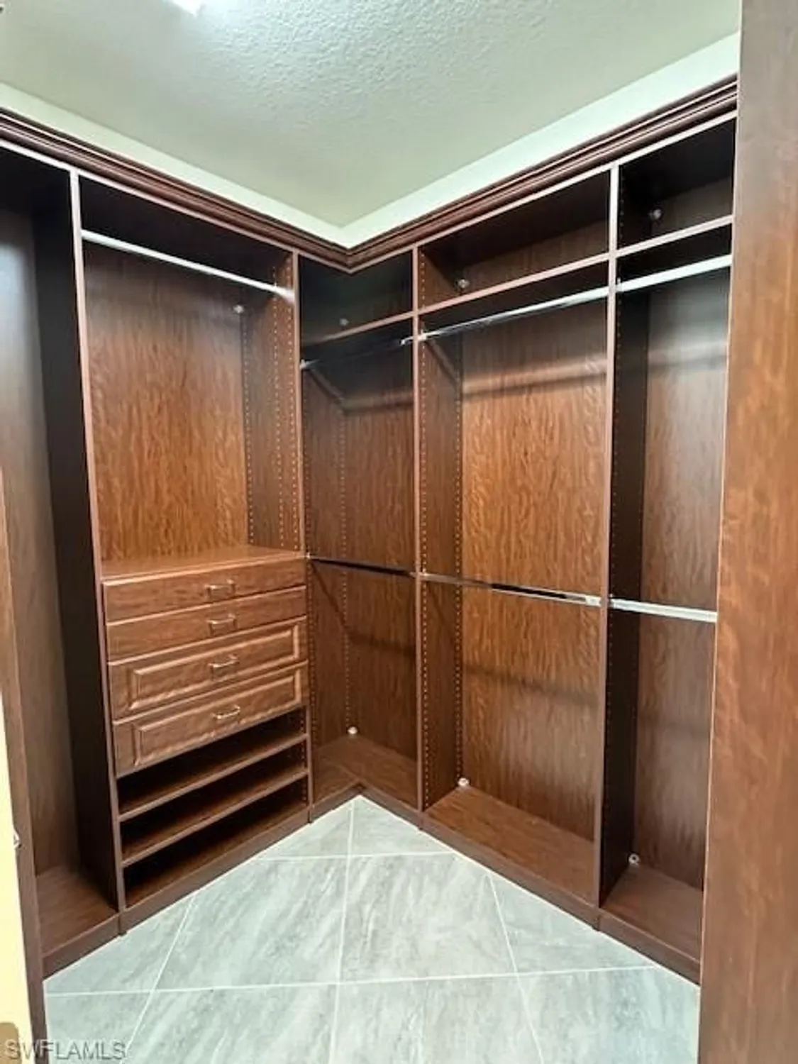 Property Slideshow image 24 of 39 | 11852 boxelder way, Fort Myers, FL, 33913