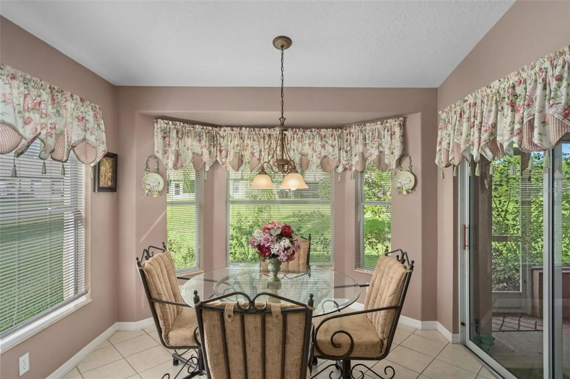 Property Slideshow image 16 of 55 | 18129 baywood forest dr, Hudson, FL, 34667
