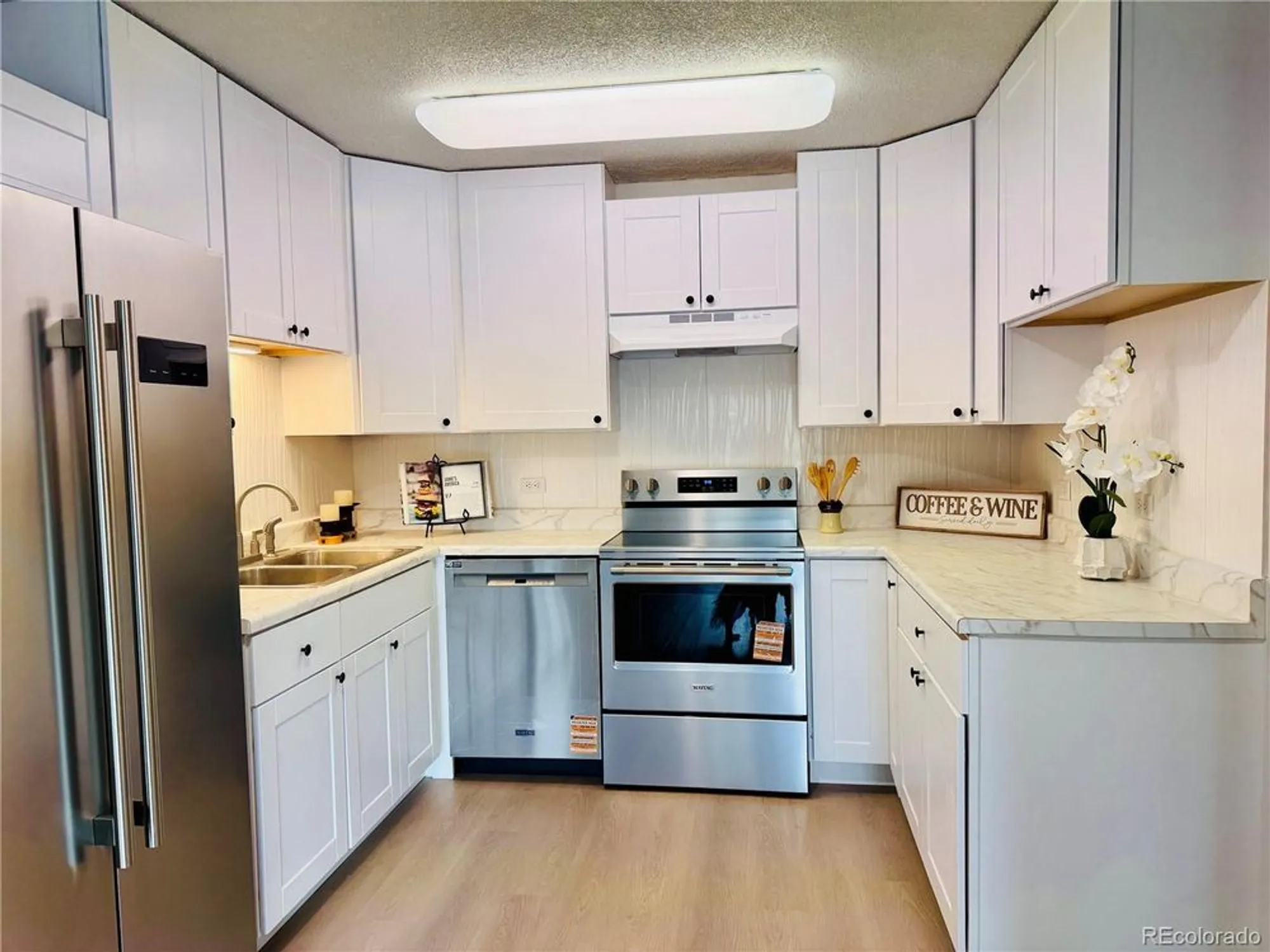 Property Slideshow image 3 of 12 | 755 s alton way 12c, Denver, CO, 80247
