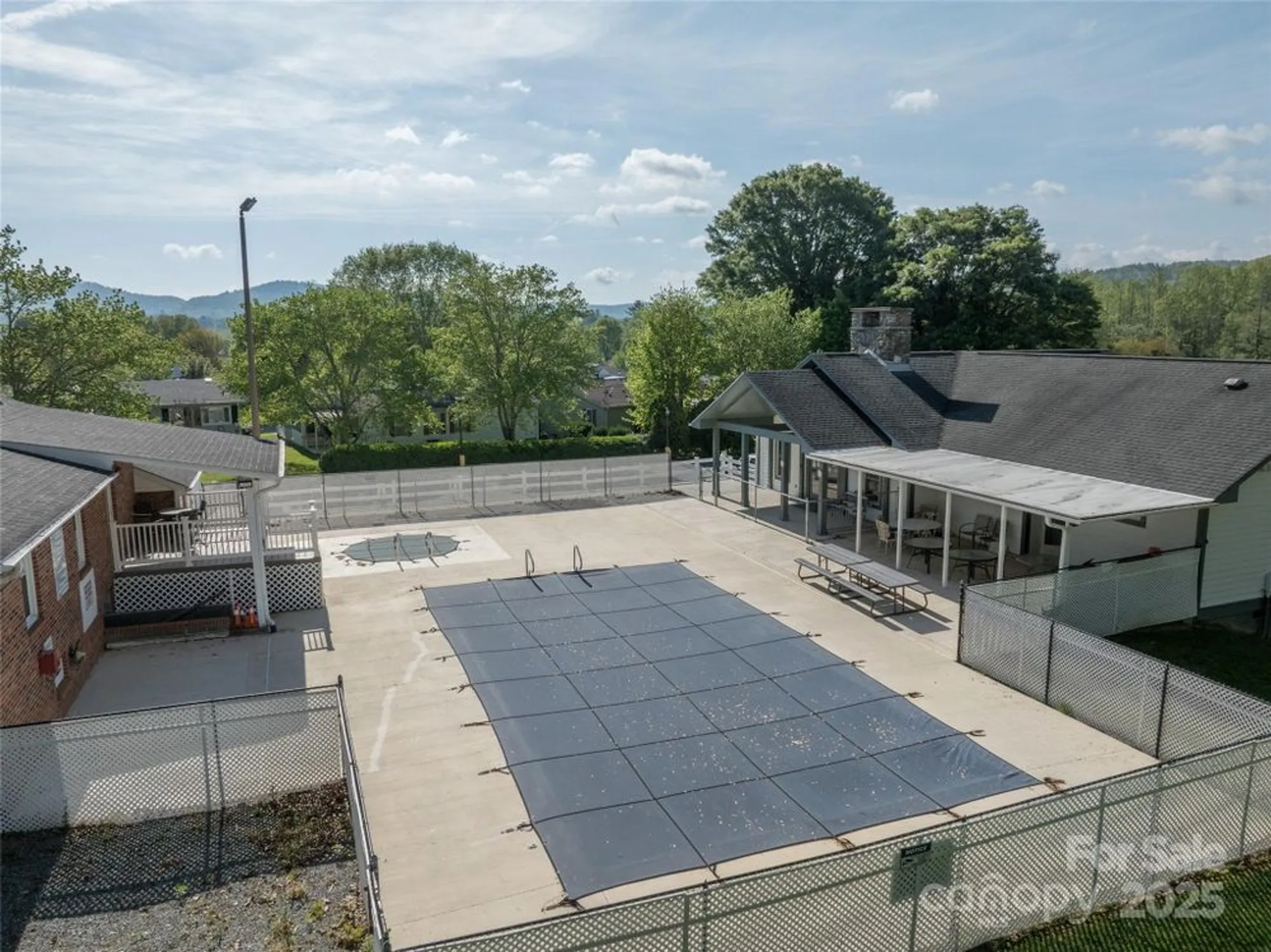 Property Slideshow image 38 of 42 | 236 white ash cir, Hendersonville, NC, 28739