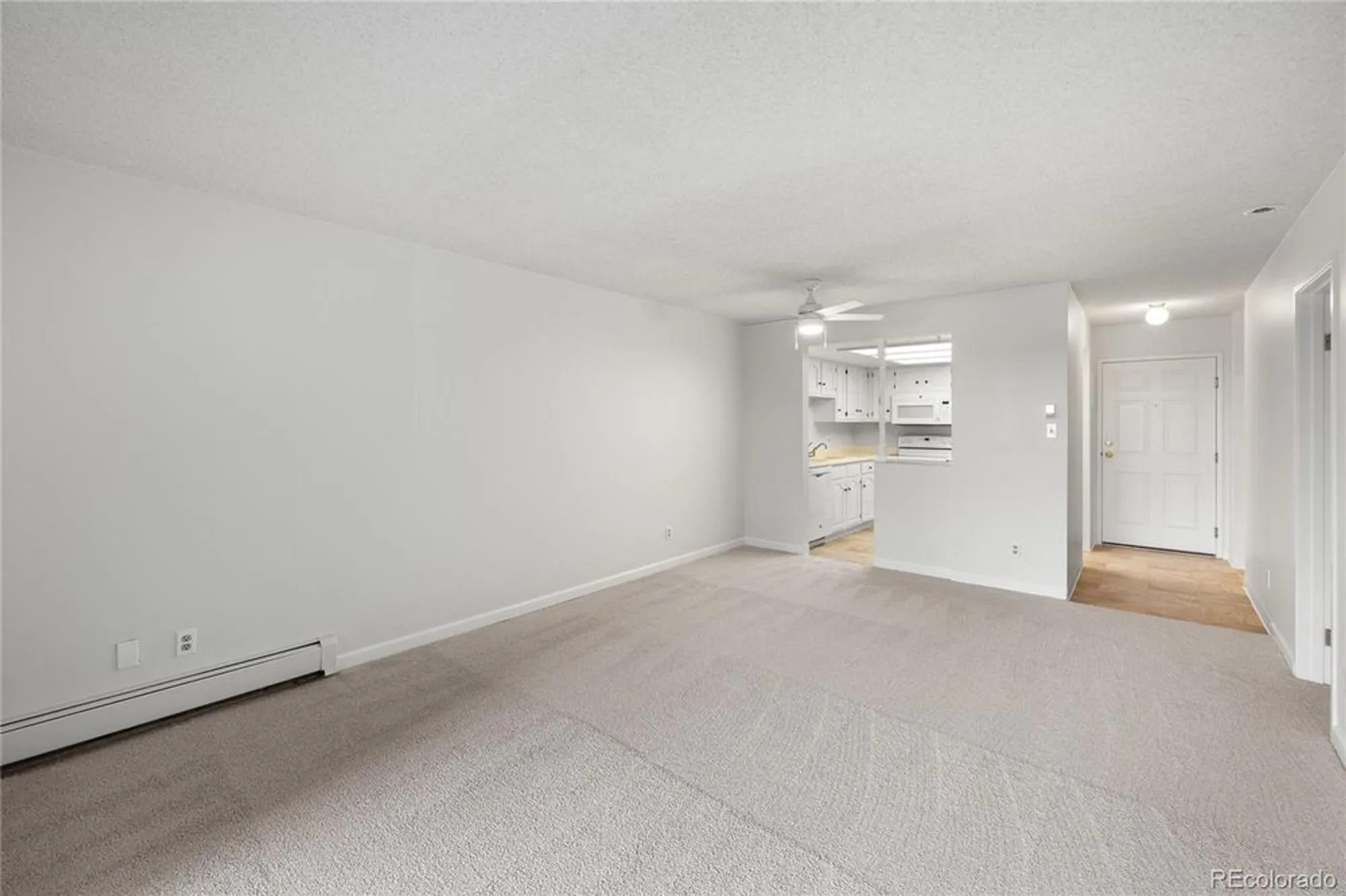 Property Slideshow image 11 of 25 | 13931 e marina dr apt 304, Aurora, CO, 80014