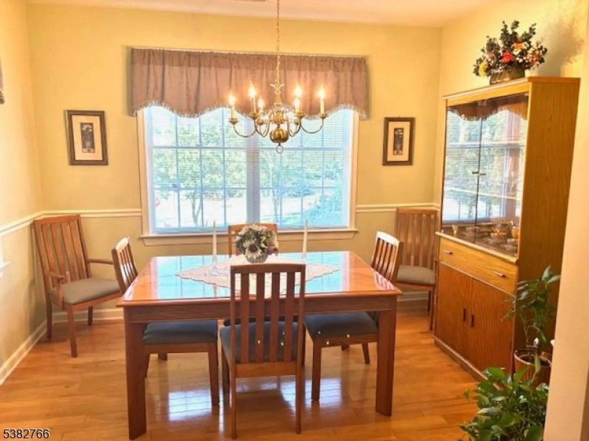 Property Slideshow image 4 of 18 | 104 ridgeview ln, Mount Arlington, NJ, 07856