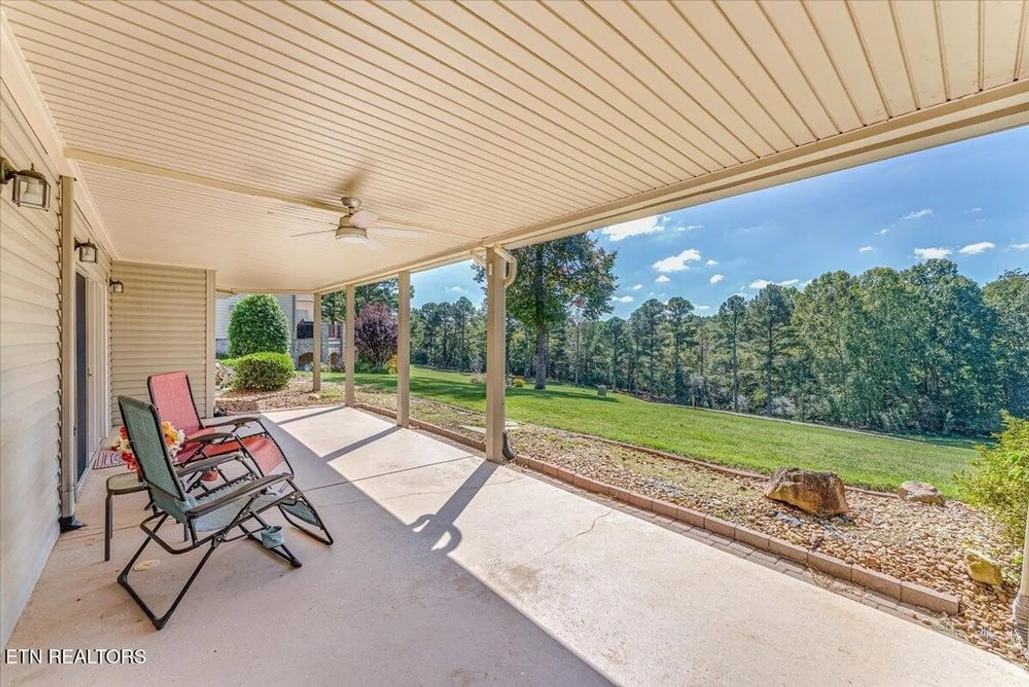 Property Slideshow image 10 of 55 | 108 wewoka way, Loudon, TN, 37774