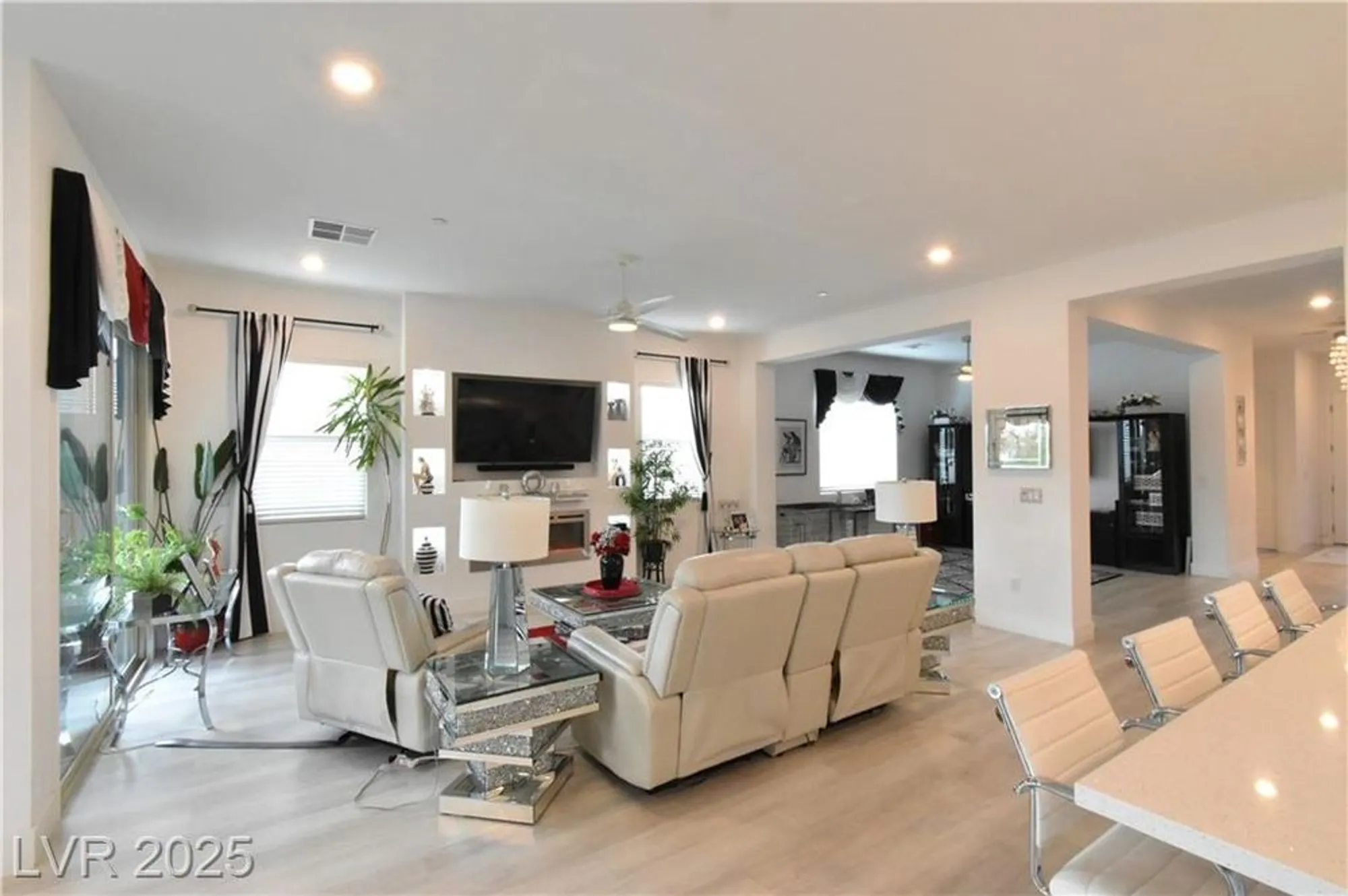 Property Slideshow image 13 of 88 | 12468 primrose grove ln, Las Vegas, NV, 89138