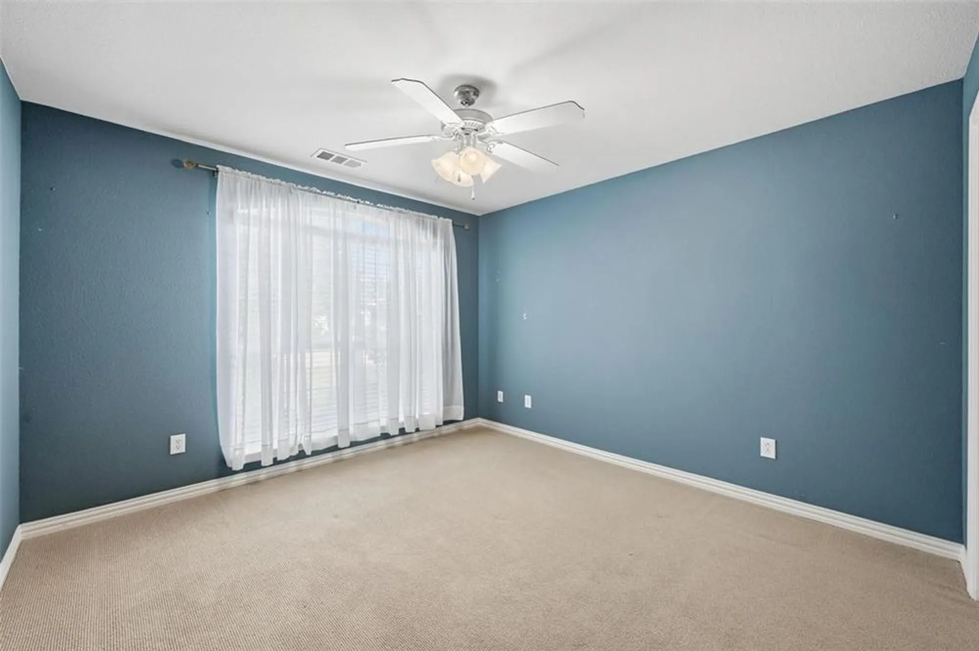 Property Slideshow image 24 of 39 | 10417 belvedere dr, Denton, TX, 76207