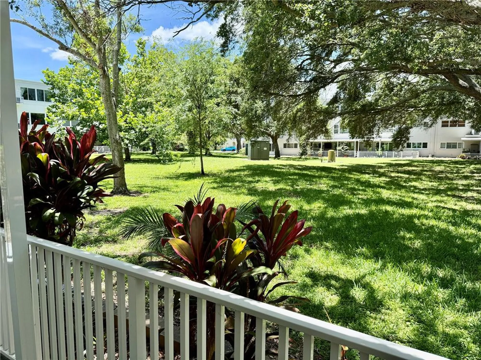 Property Slideshow image 35 of 49 | 2293 swedish dr 21, Clearwater, FL, 33763