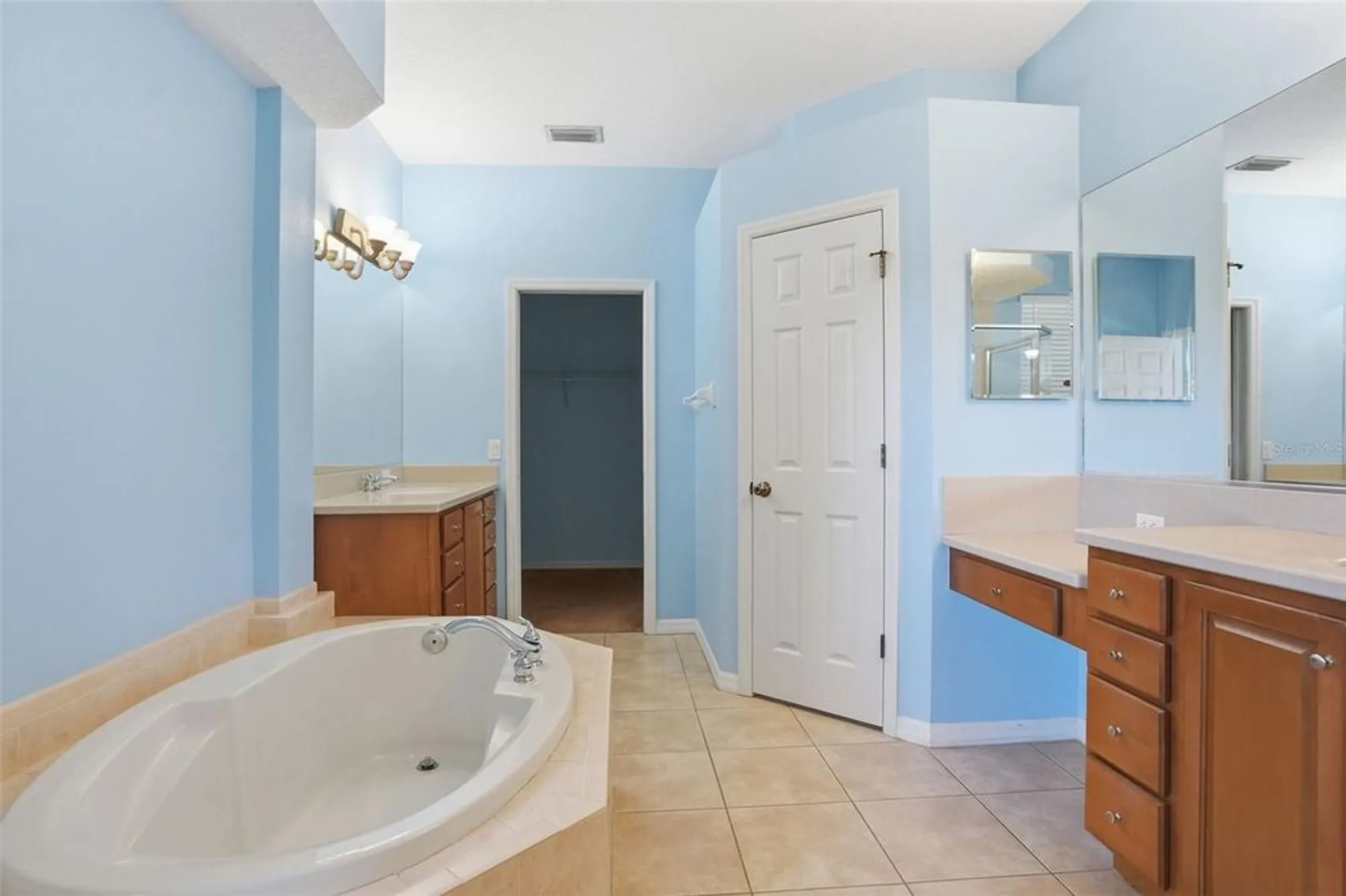 Property Slideshow image 16 of 36 | 6431 wingspan way, Bradenton, FL, 34203