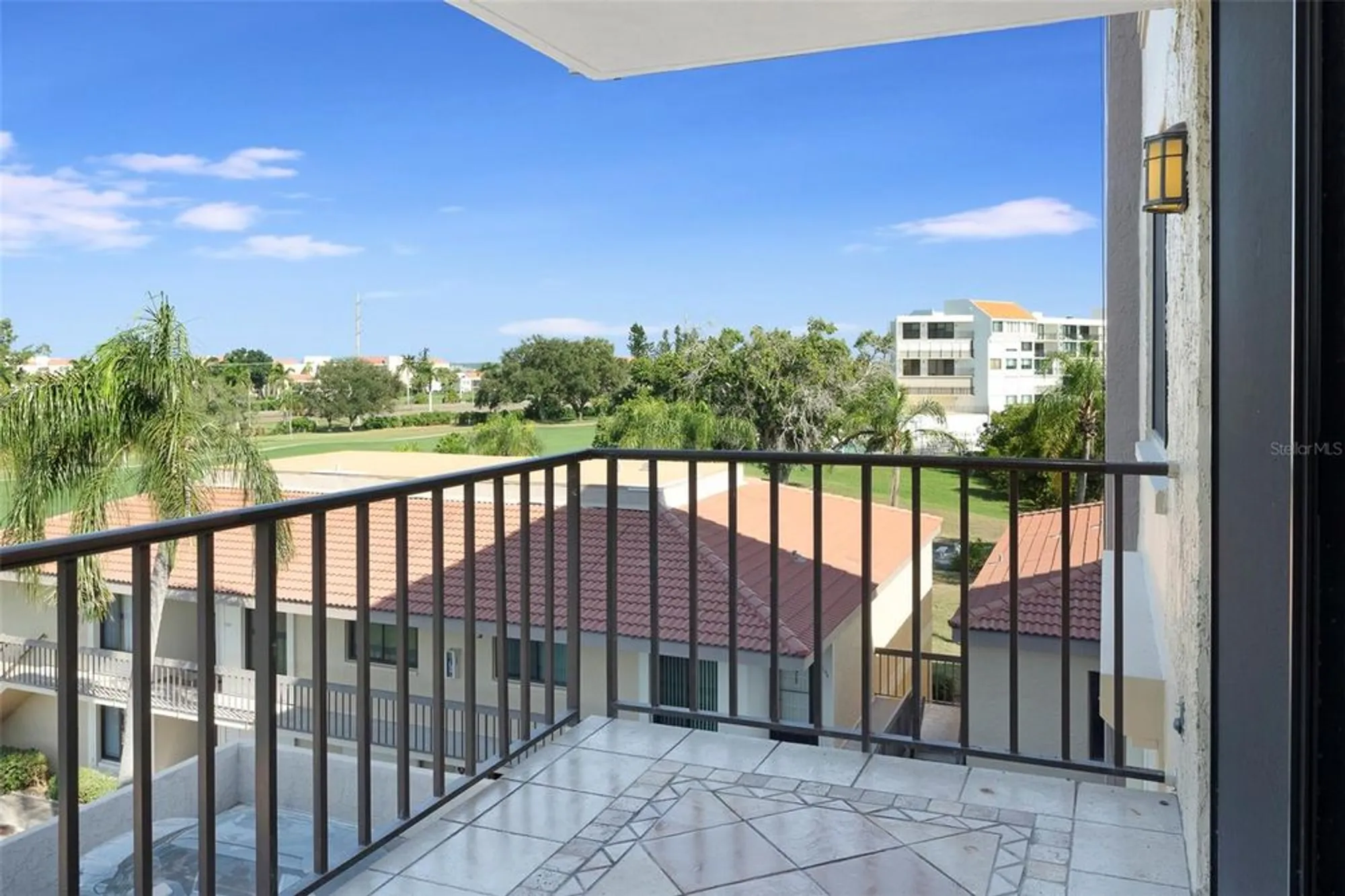 Property Slideshow image 8 of 27 | 6104 palma del mar blvd s apt 405, Saint Petersburg, FL, 33715