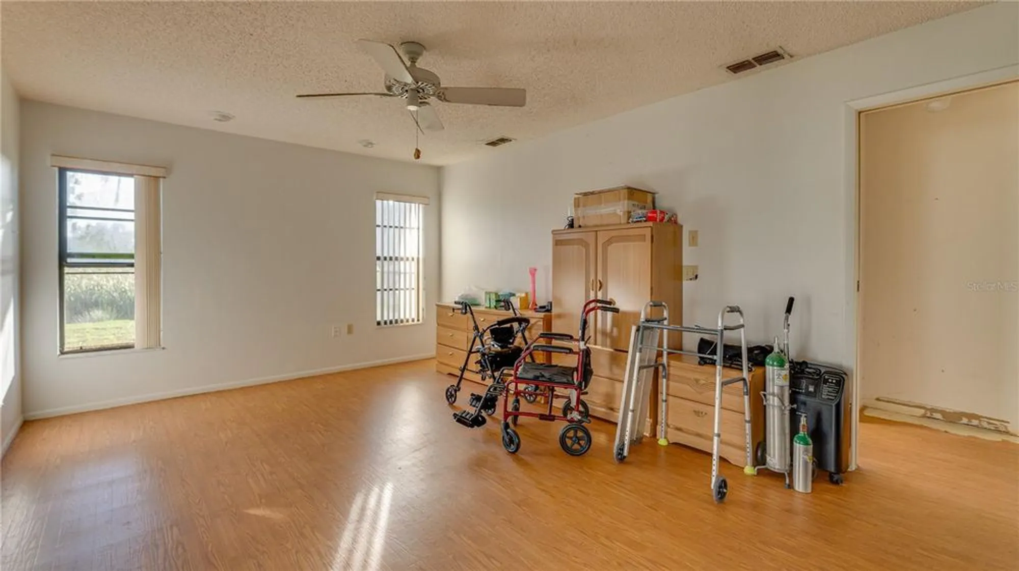 Property Slideshow image 35 of 39 | 10733 fallen leaf ln, Port Richey, FL, 34668