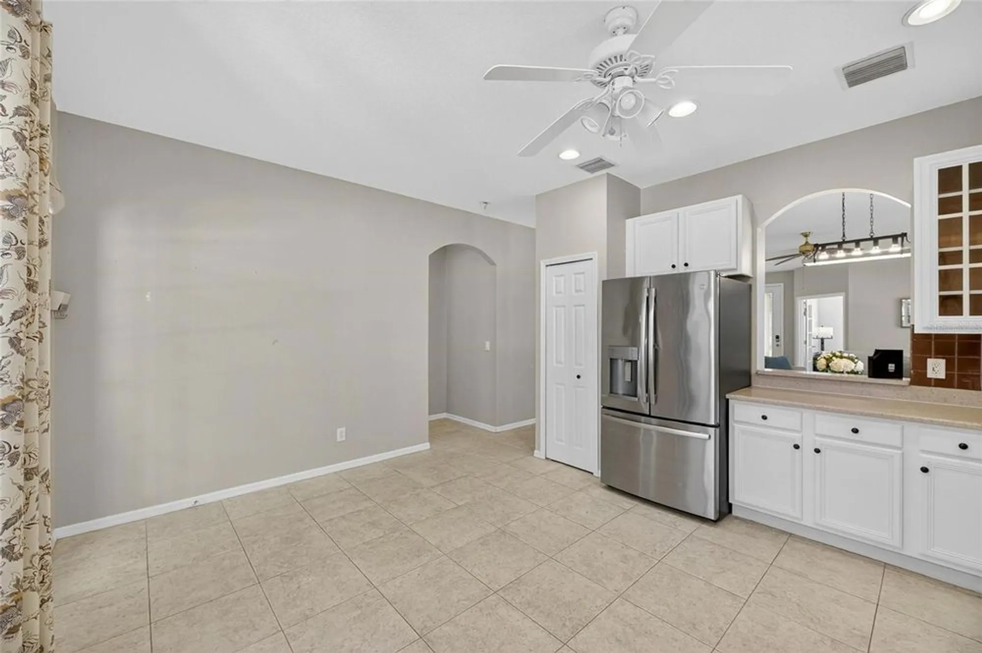 Property Slideshow image 20 of 59 | 208 oceania ct, Apollo Beach, FL, 33572
