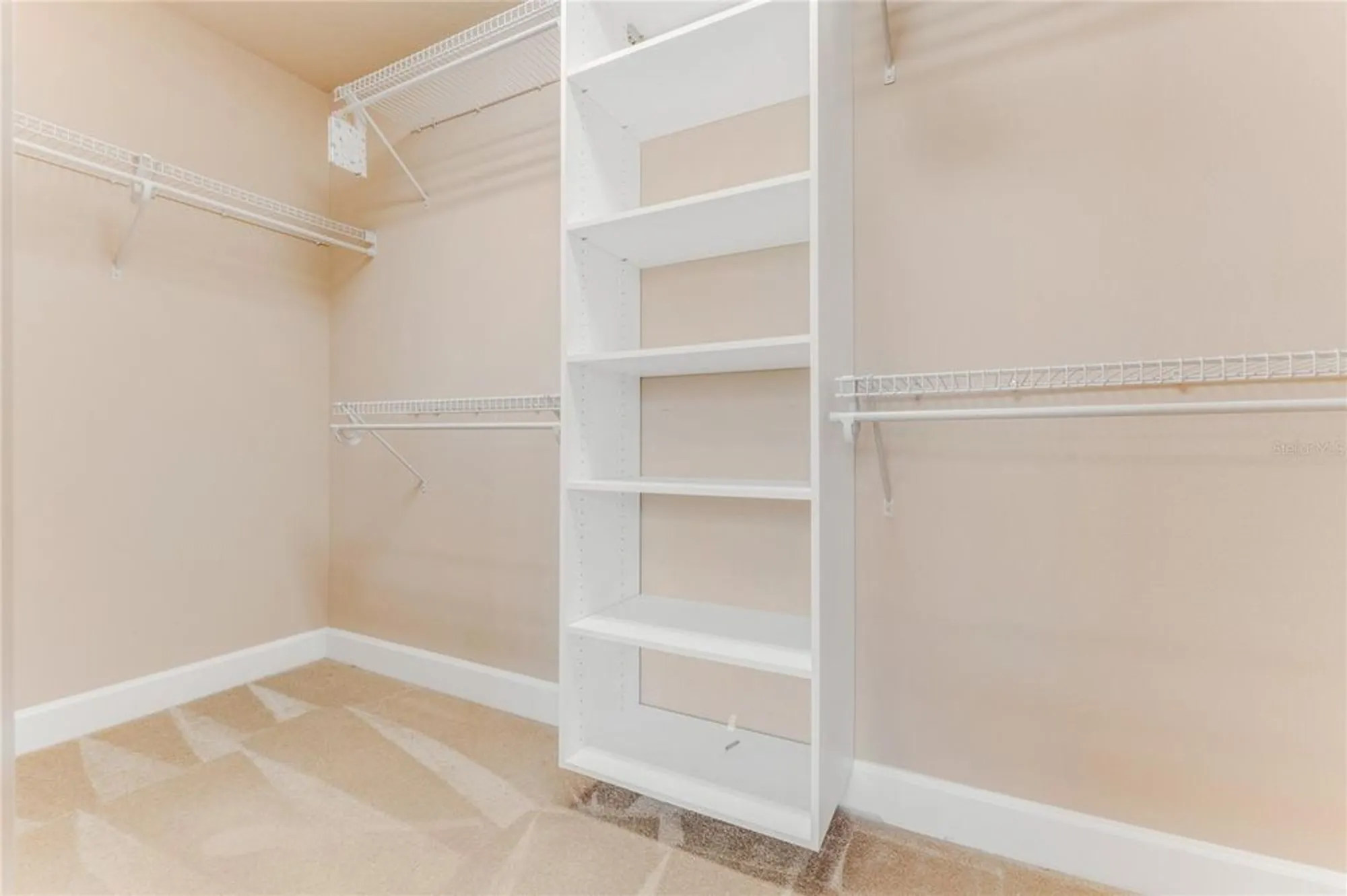 Property Slideshow image 16 of 40 | 1169 kilkenny ln, Ormond Beach, FL, 32174