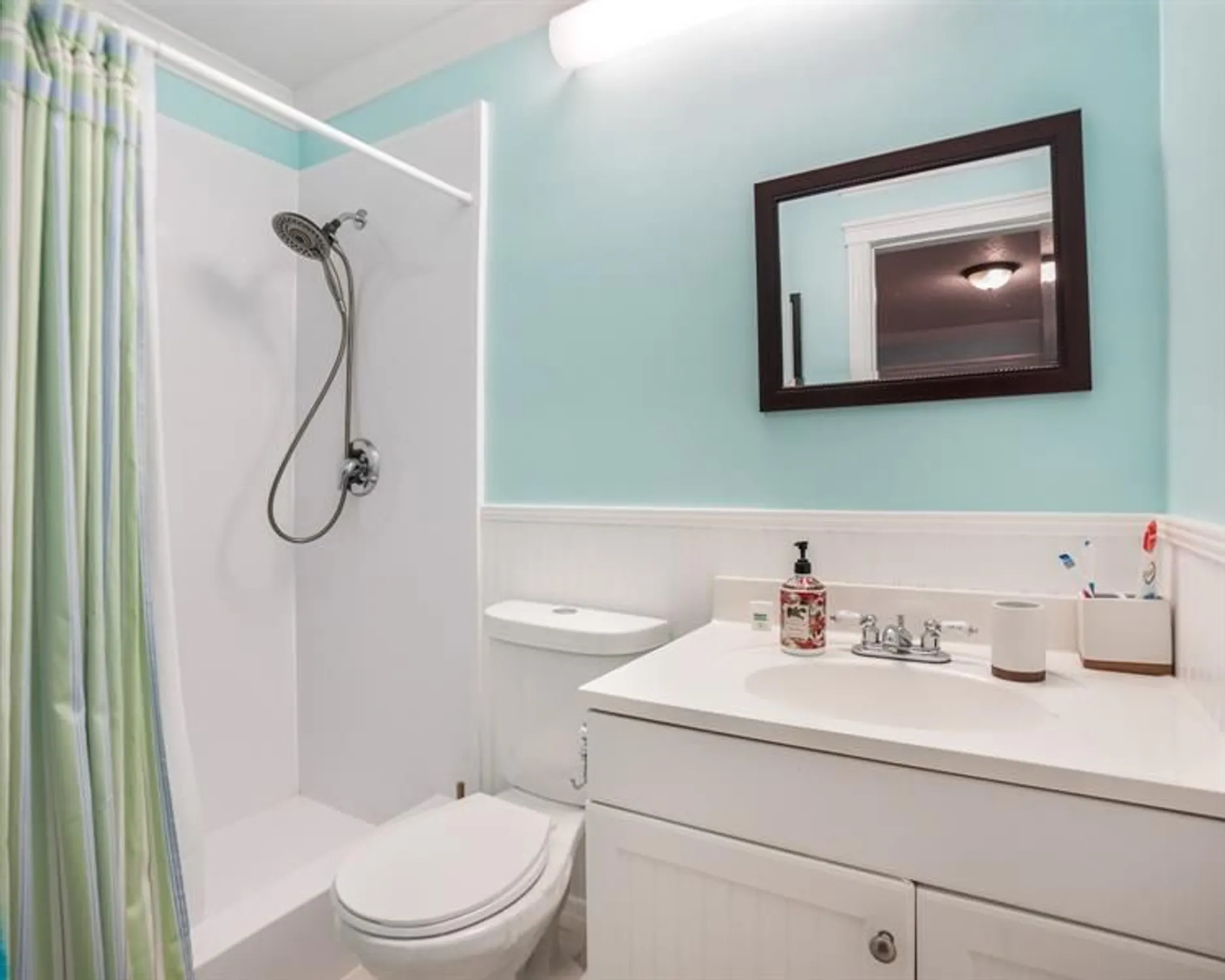 Property Slideshow image 11 of 42 | 4513 nw 43rd ter, Tamarac, FL, 33319