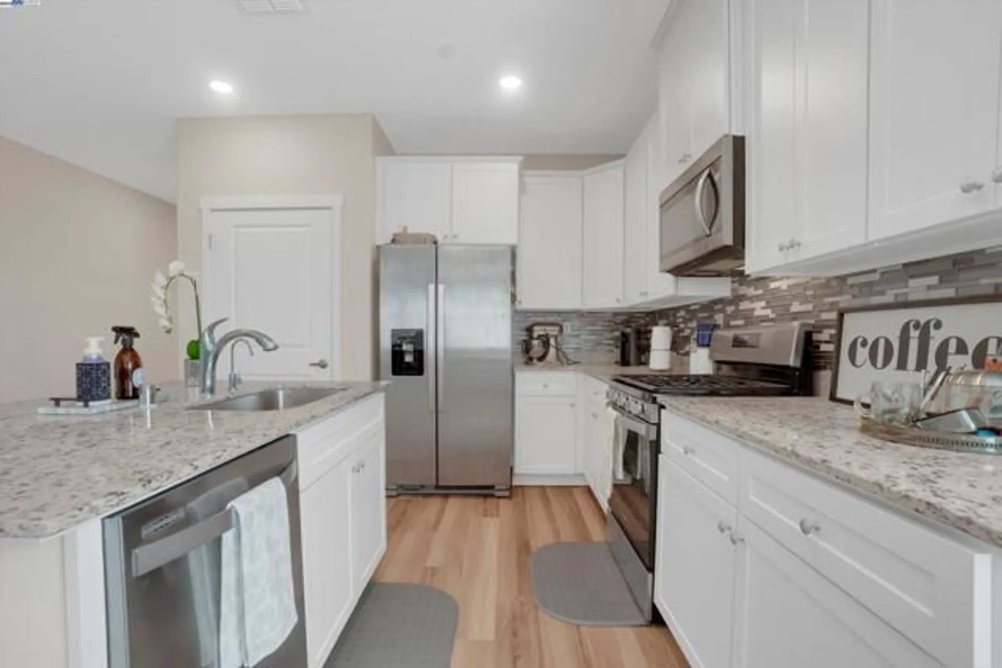 Property Slideshow image 14 of 36 | 2211 lavender pl, Rio Vista, CA, 94571