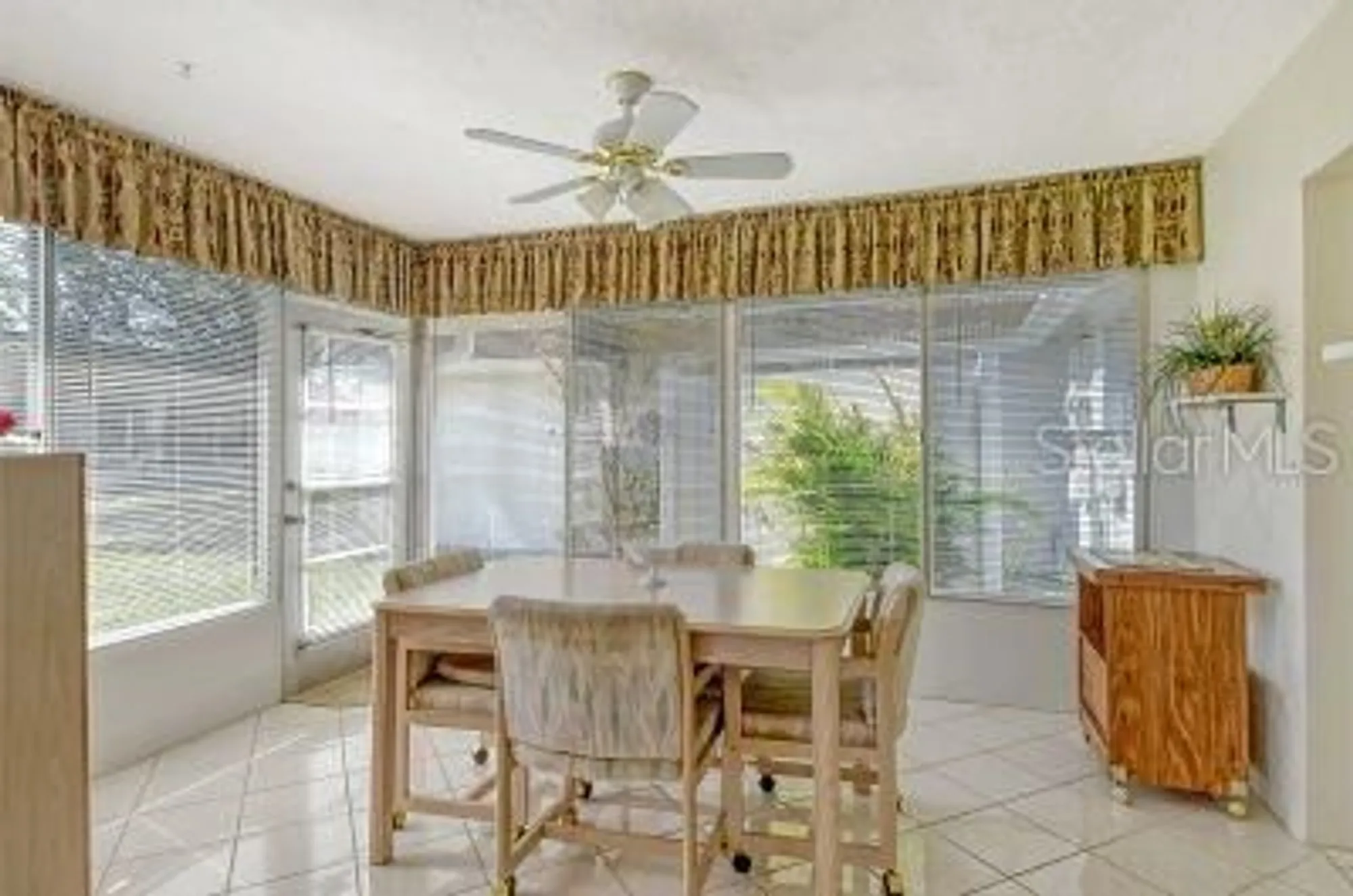 Property Slideshow image 14 of 35 | 2020 riverbluff pkwy # v329, Sarasota, FL, 34231