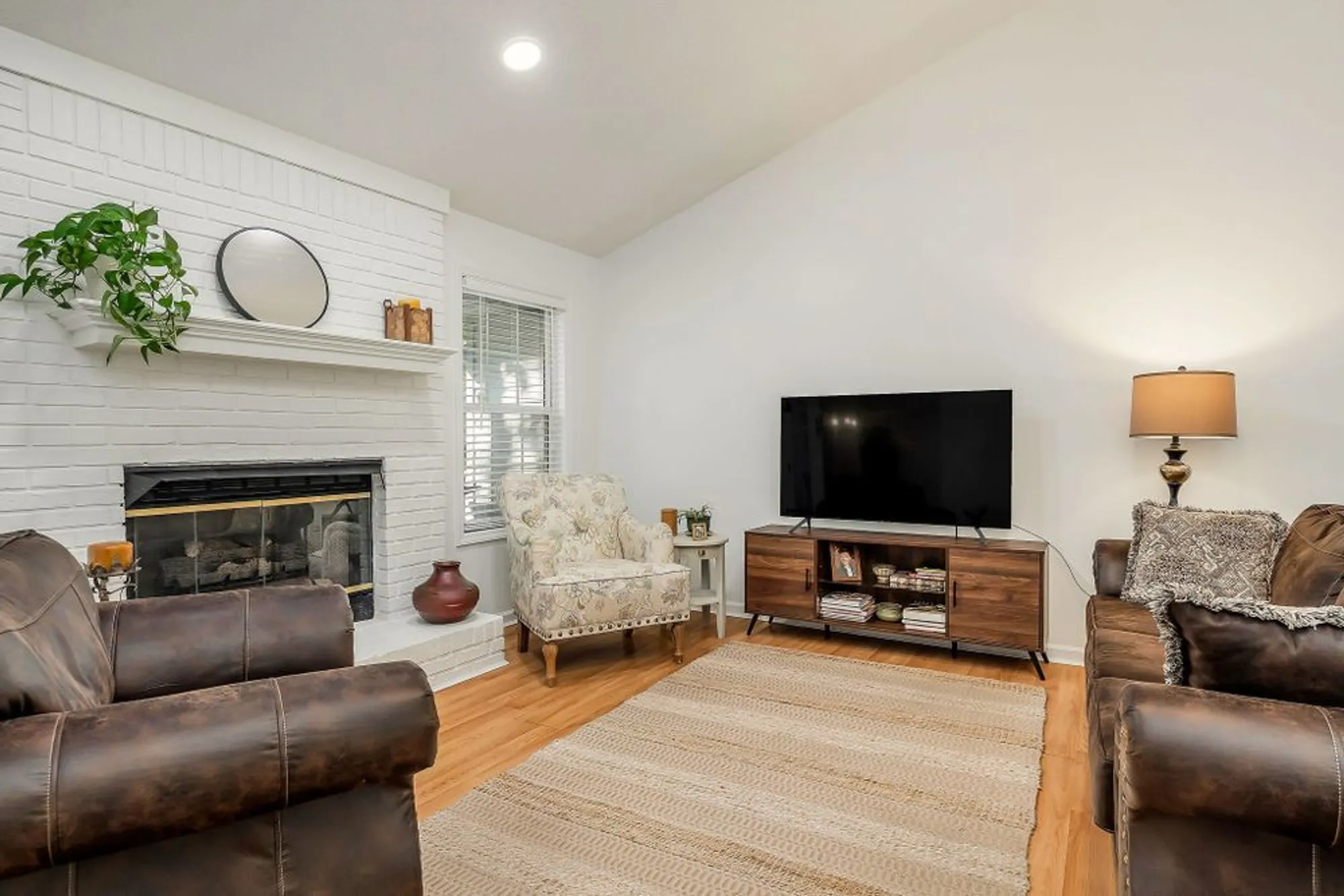 Property Slideshow image 9 of 42 | 143 lakeside dr, Crossville, TN, 38558