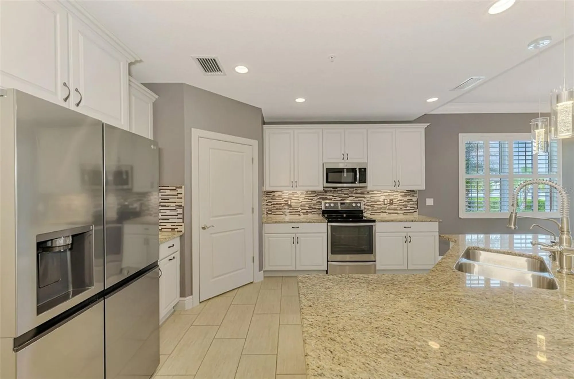 Property Slideshow image 29 of 77 | 1226 riverscape st, Bradenton, FL, 34208