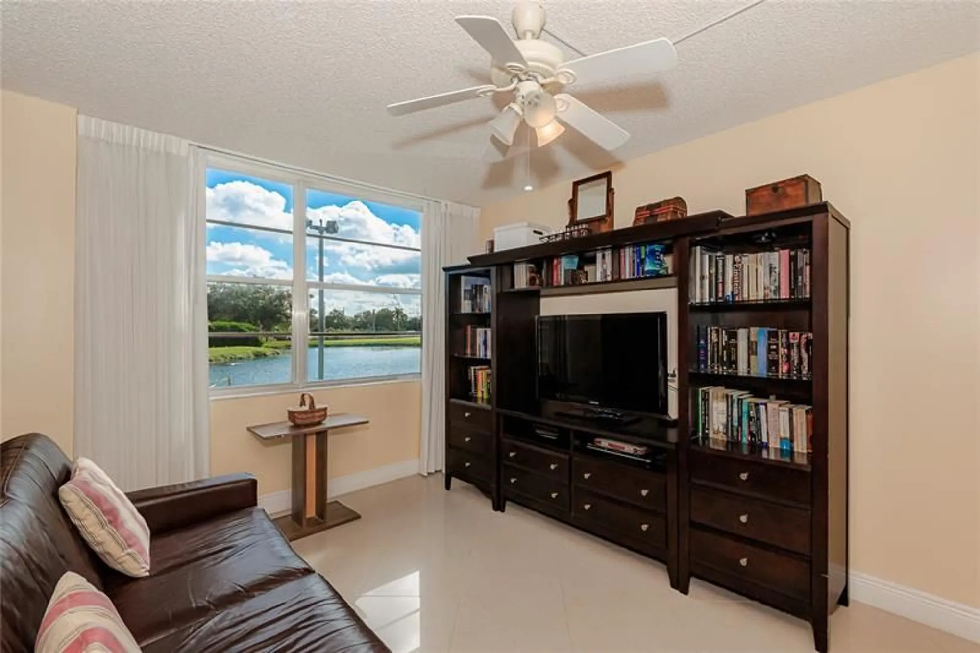 Property Slideshow image 17 of 26 | 1200 saint charles pl l19, Pembroke Pines, FL, 33026