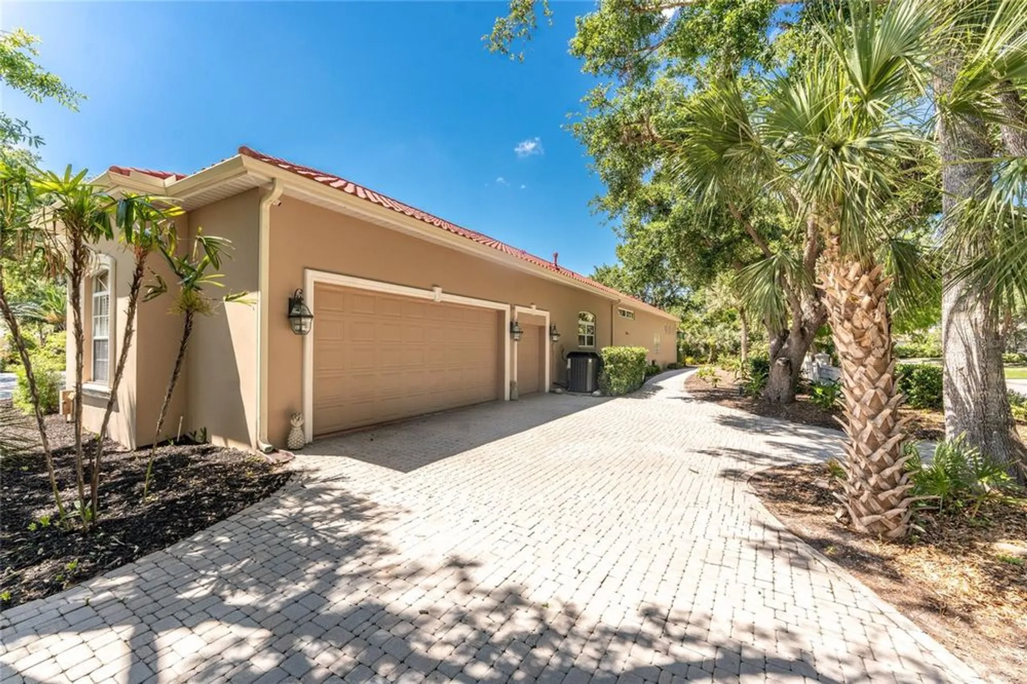 Property Slideshow image 77 of 98 | 26 saint croix way, Englewood, FL, 34223