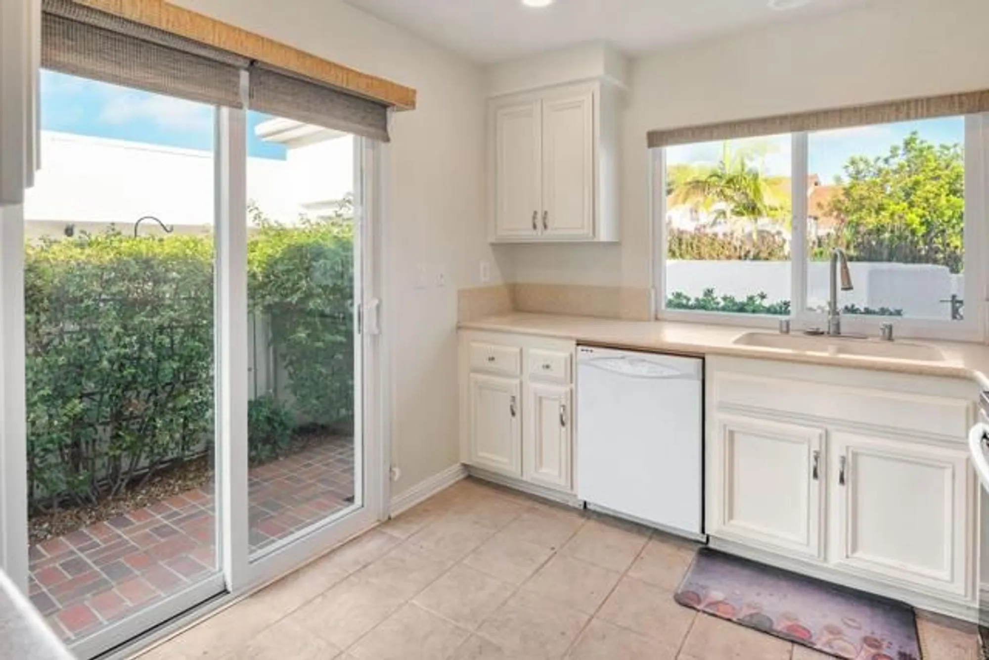 Property Slideshow image 12 of 41 | 4763 galicia way, Oceanside, CA, 92056
