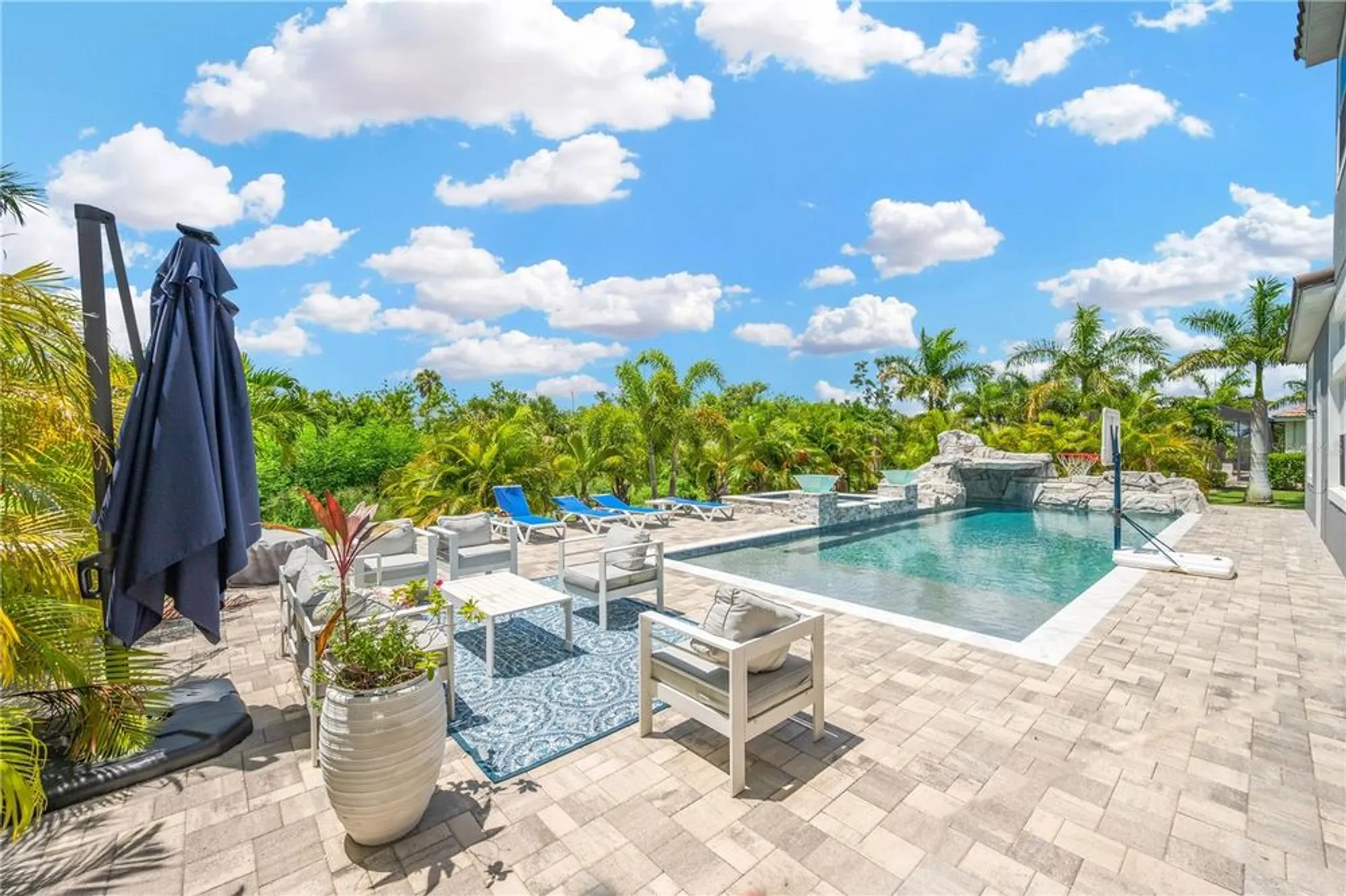 Property Slideshow image 48 of 59 | 832 manns harbor dr, Apollo Beach, FL, 33572