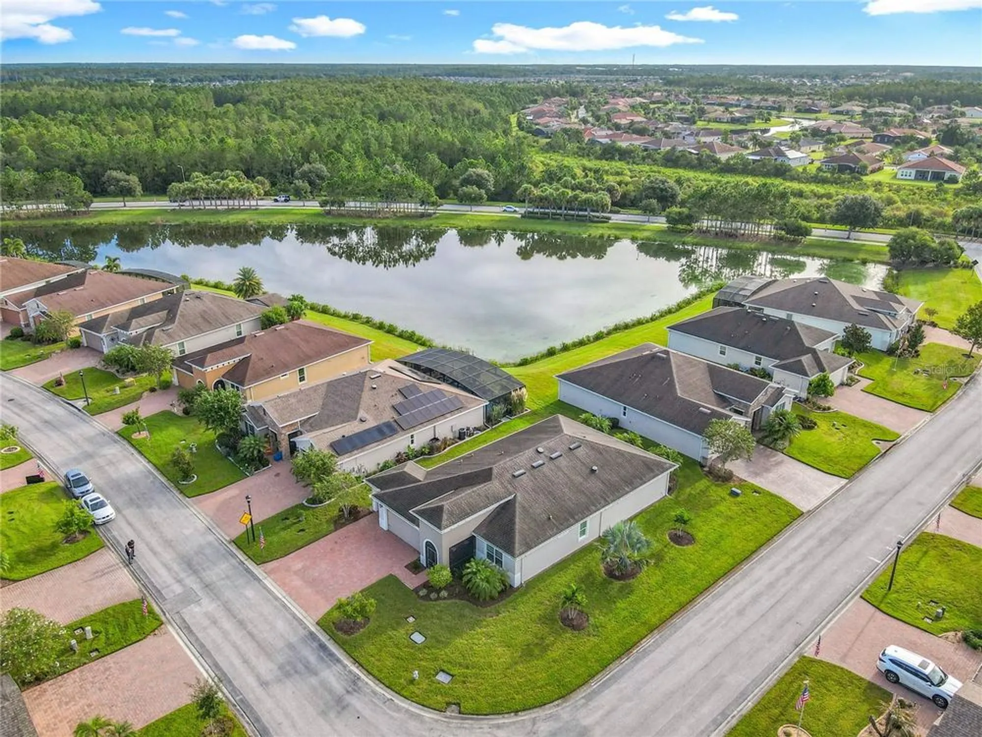 Property Slideshow image 2 of 75 | 428 bel air way, Kissimmee, FL, 34759