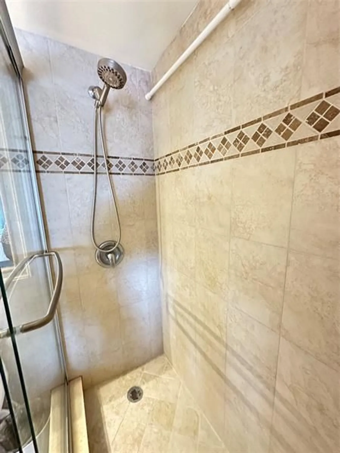 Property Slideshow image 12 of 64 | 4108 cambridge e unit e, Deerfield Beach, FL, 33442