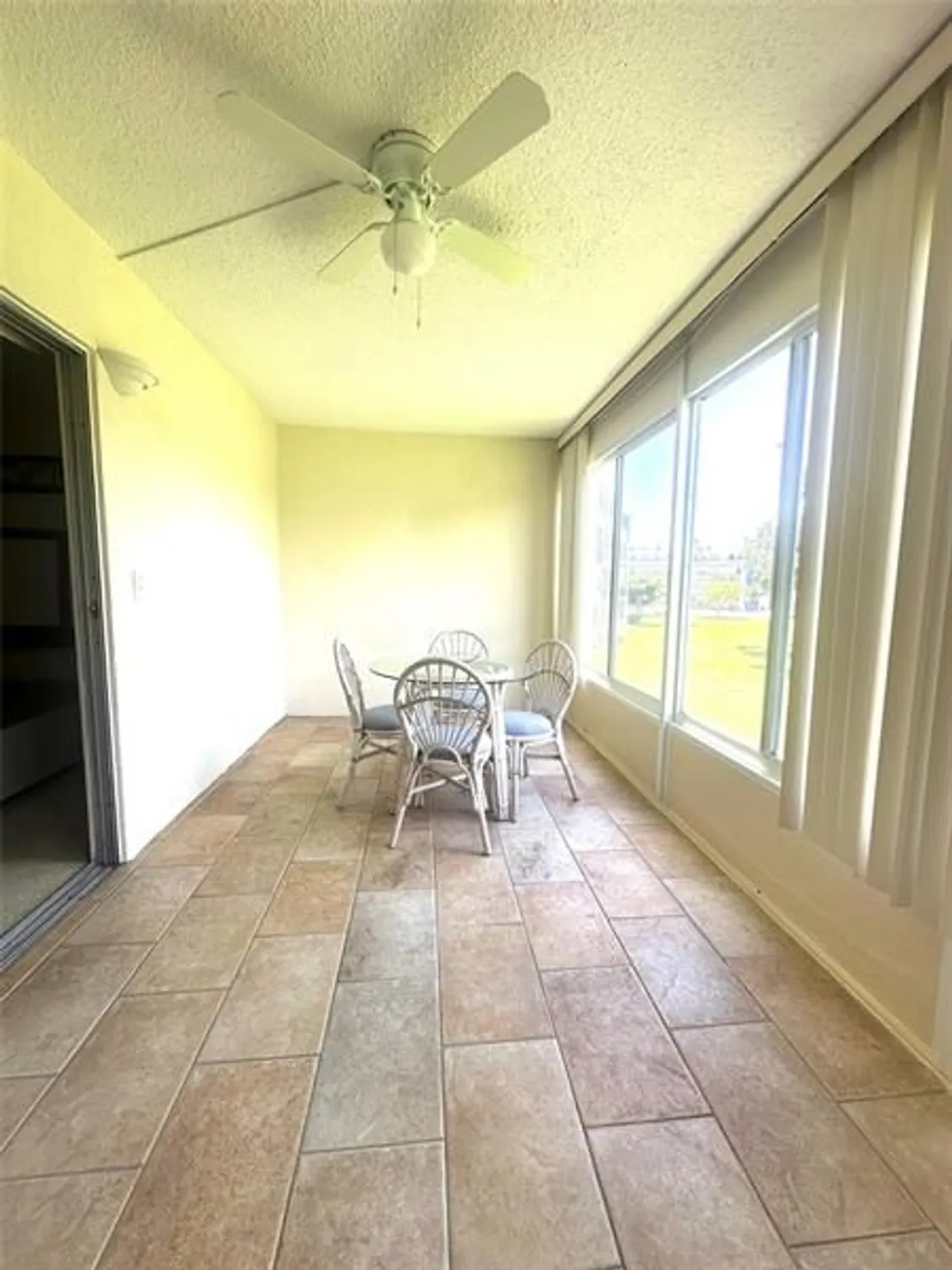 Property Slideshow image 22 of 57 | 2009 berkshire a # 2009, Deerfield Beach, FL, 33442