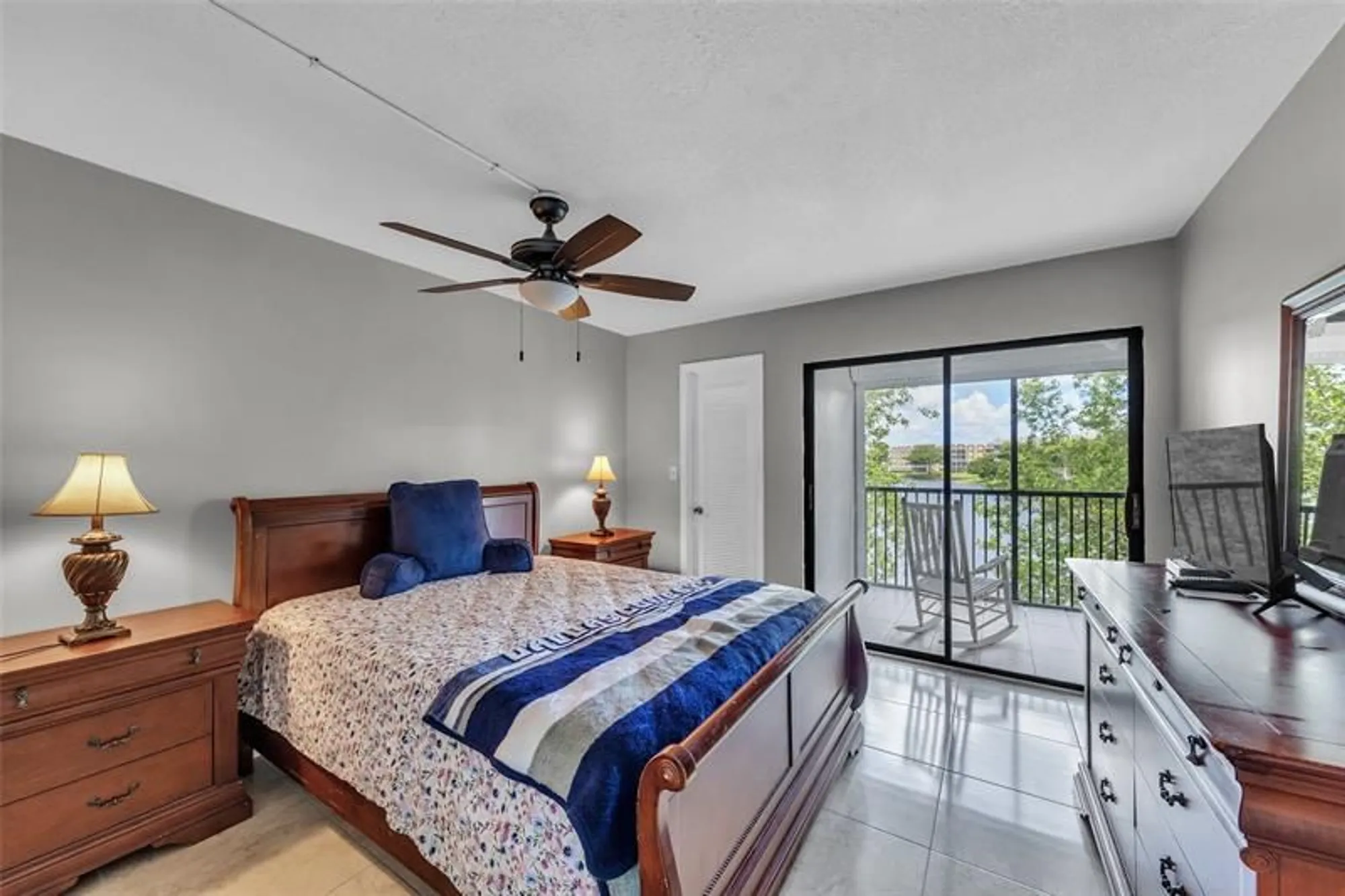 Property Slideshow image 15 of 43 | 7466 ashmont cir # 303, Tamarac, FL, 33321
