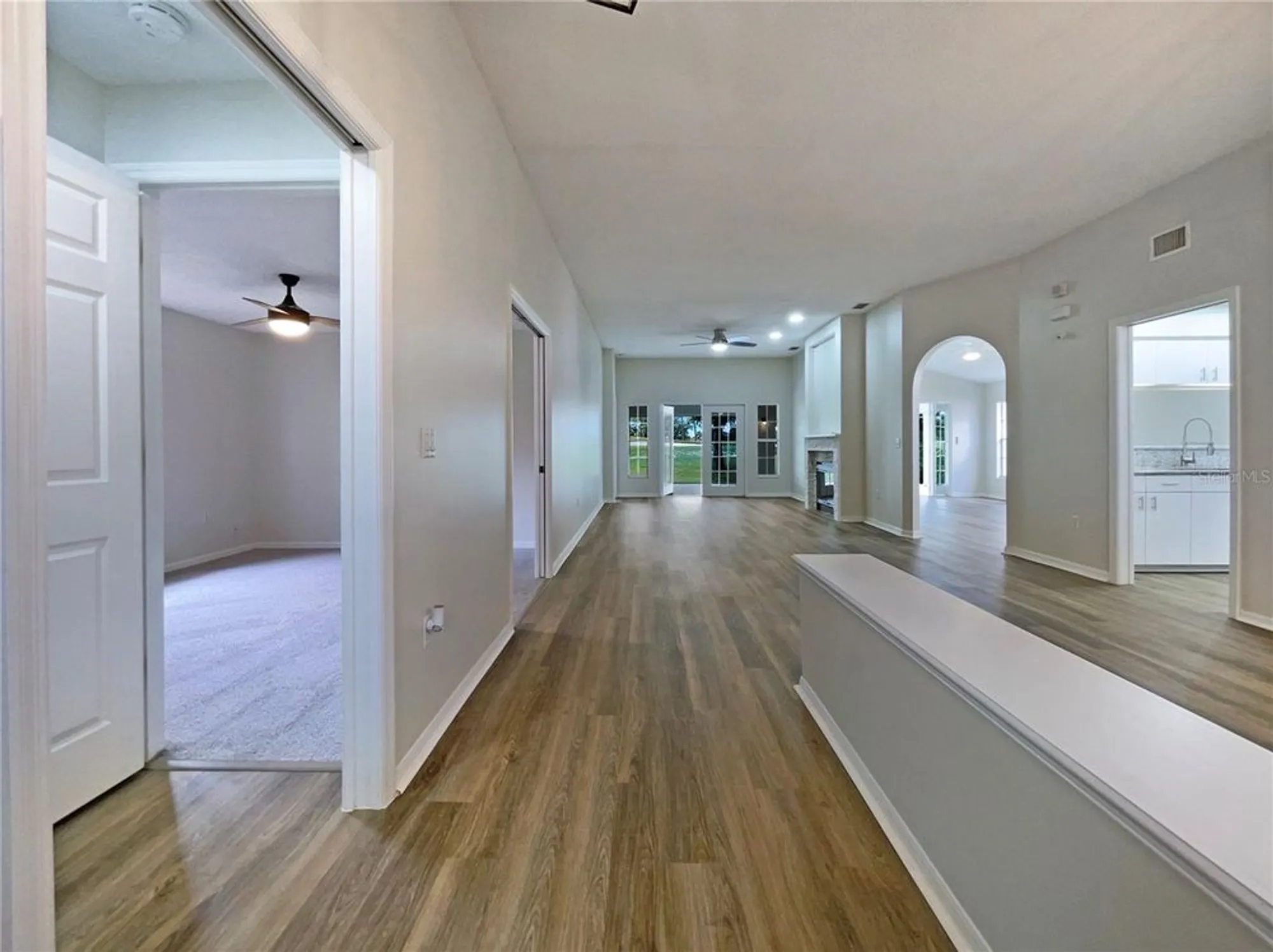 Property Slideshow image 12 of 34 | 7526 fairlinks ct, Sarasota, FL, 34243