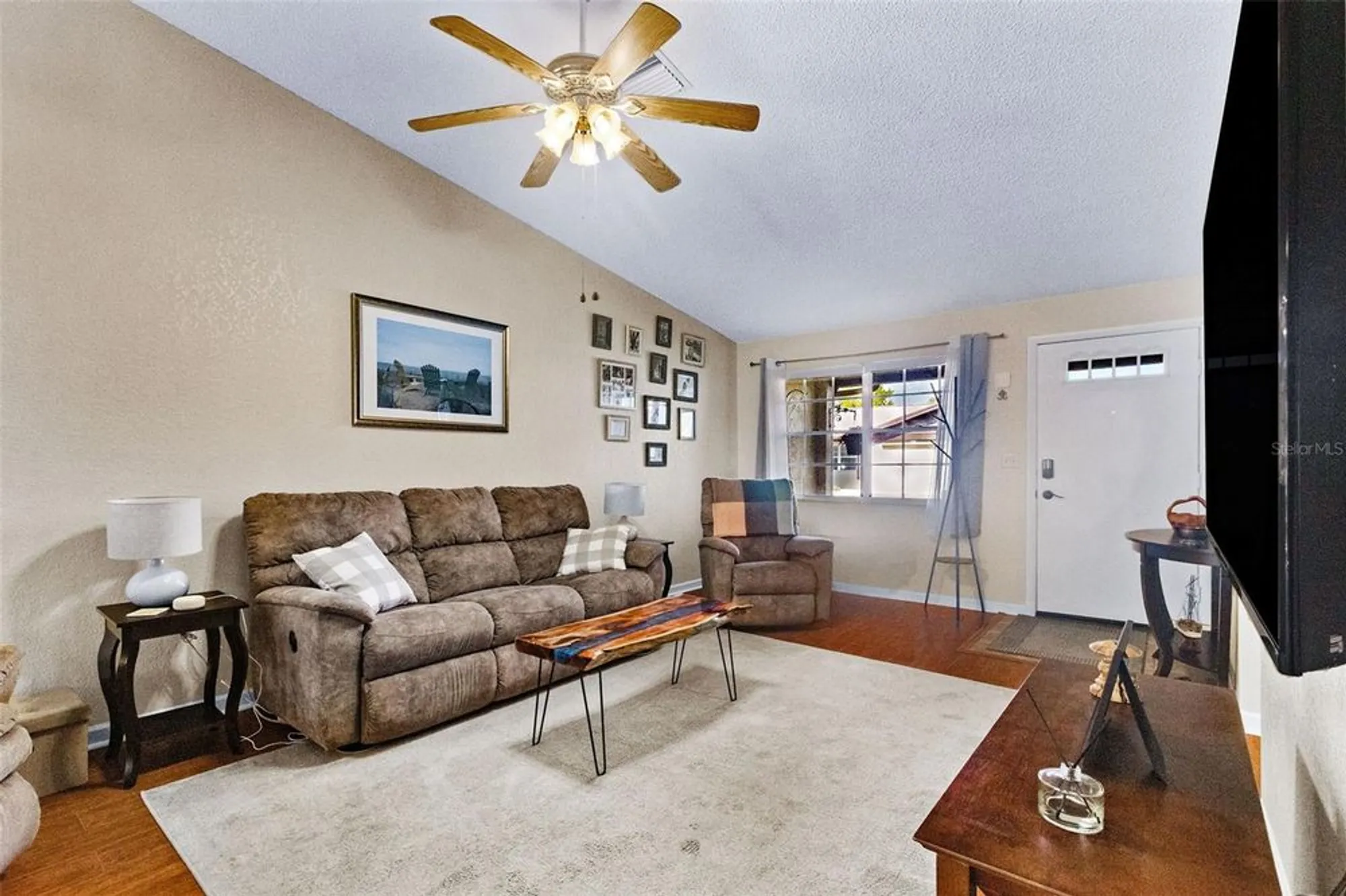 Property Slideshow image 4 of 37 | 1417 heather ridge blvd, Dunedin, FL, 34698