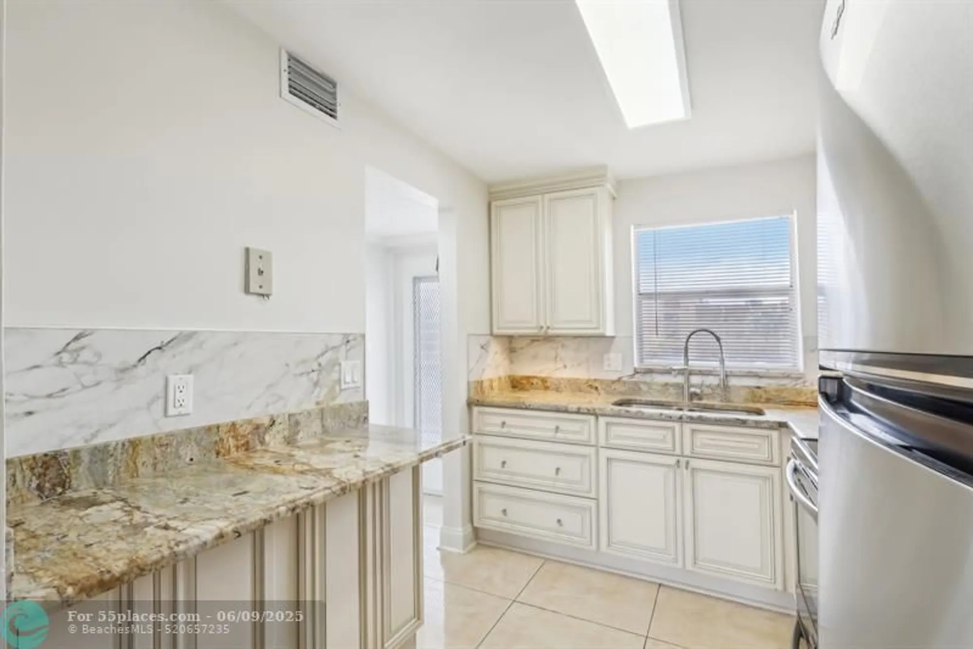 Property Slideshow image 11 of 49 | 6650 royal palm blvd apt 212, Margate, FL, 33063