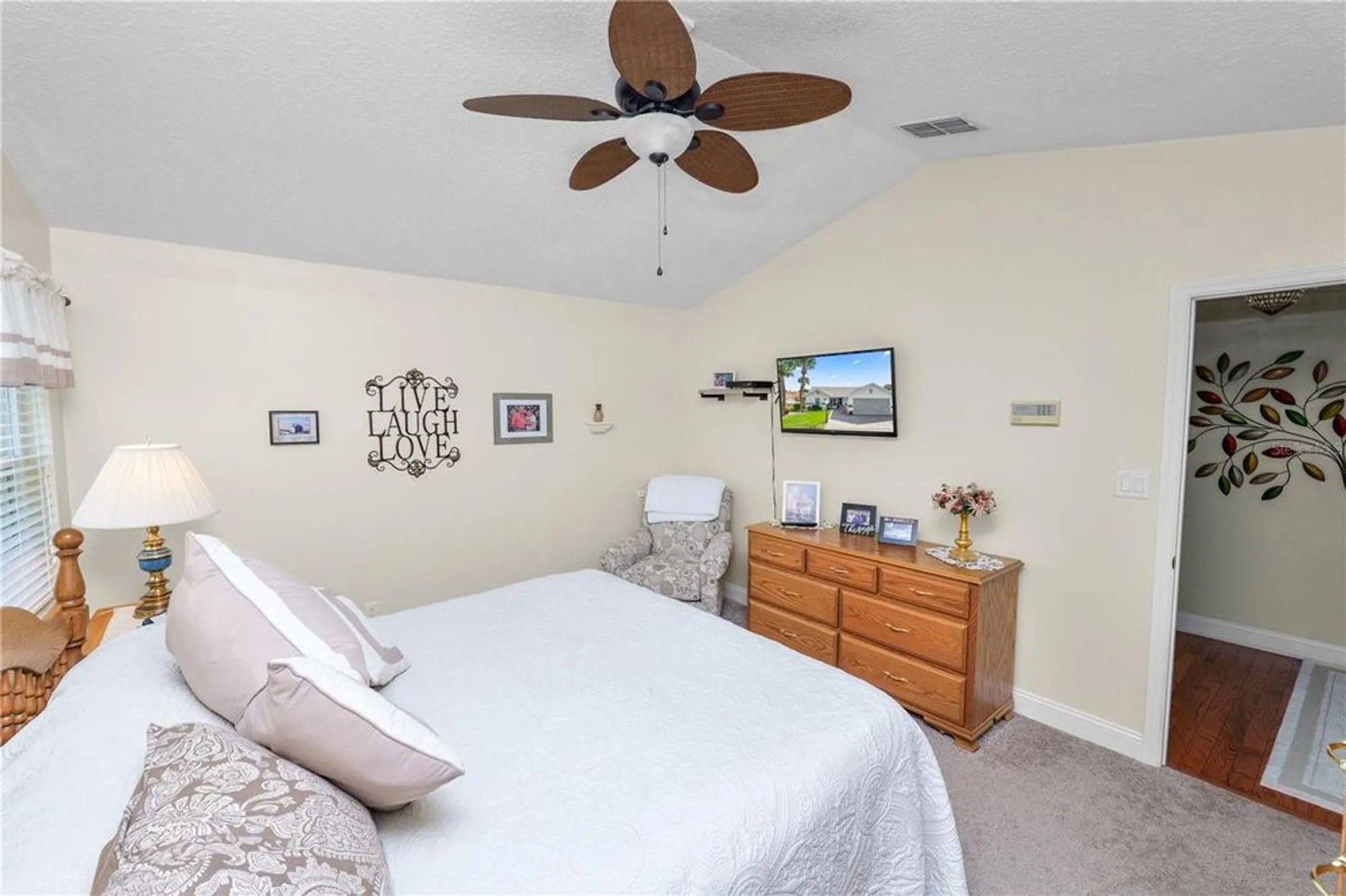 Property Slideshow image 31 of 91 | 549 clubhill dr, Haines City, FL, 33844