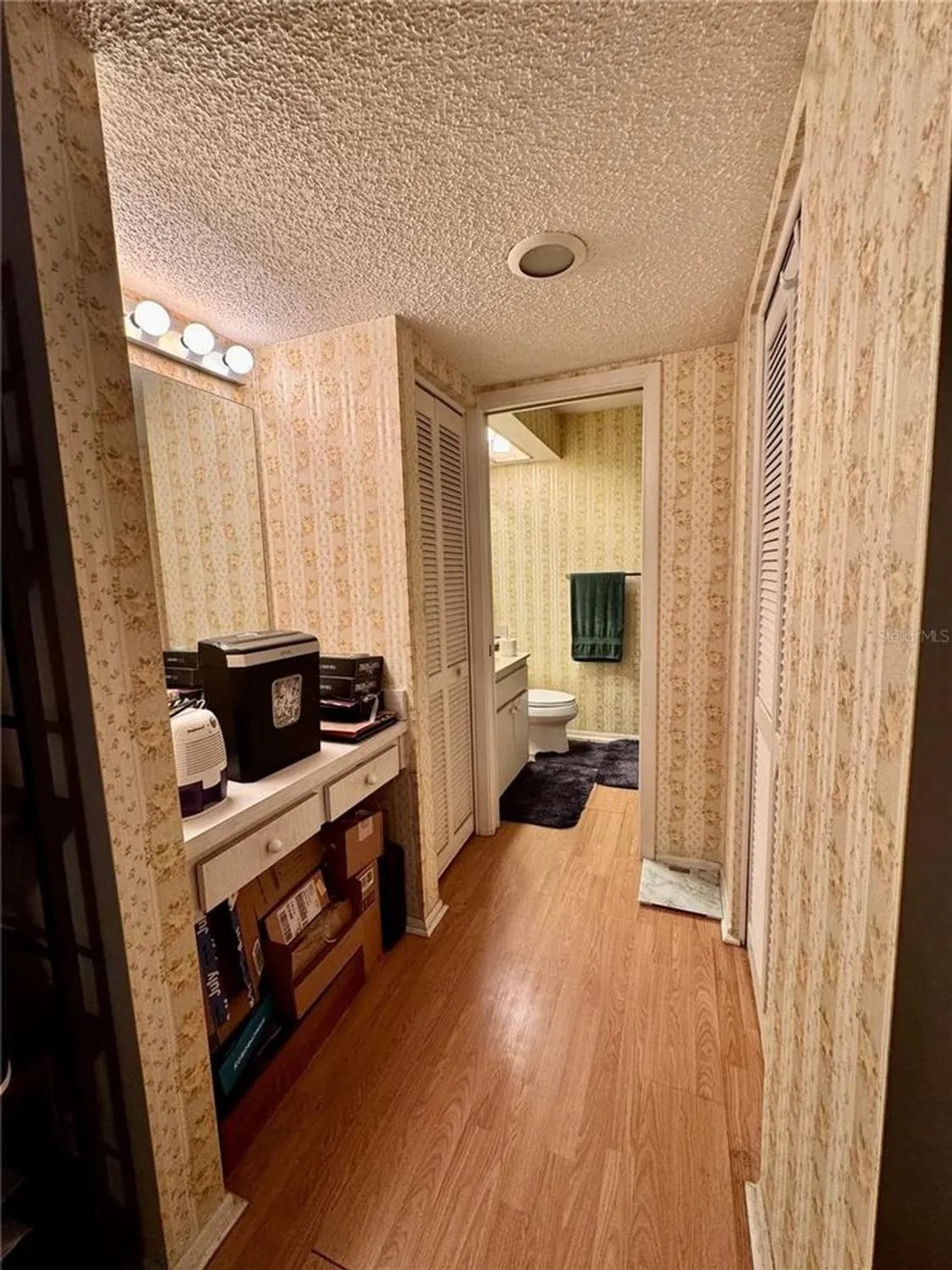 Property Slideshow image 14 of 25 | 11231 dollar lake dr apt 1, Port Richey, FL, 34668