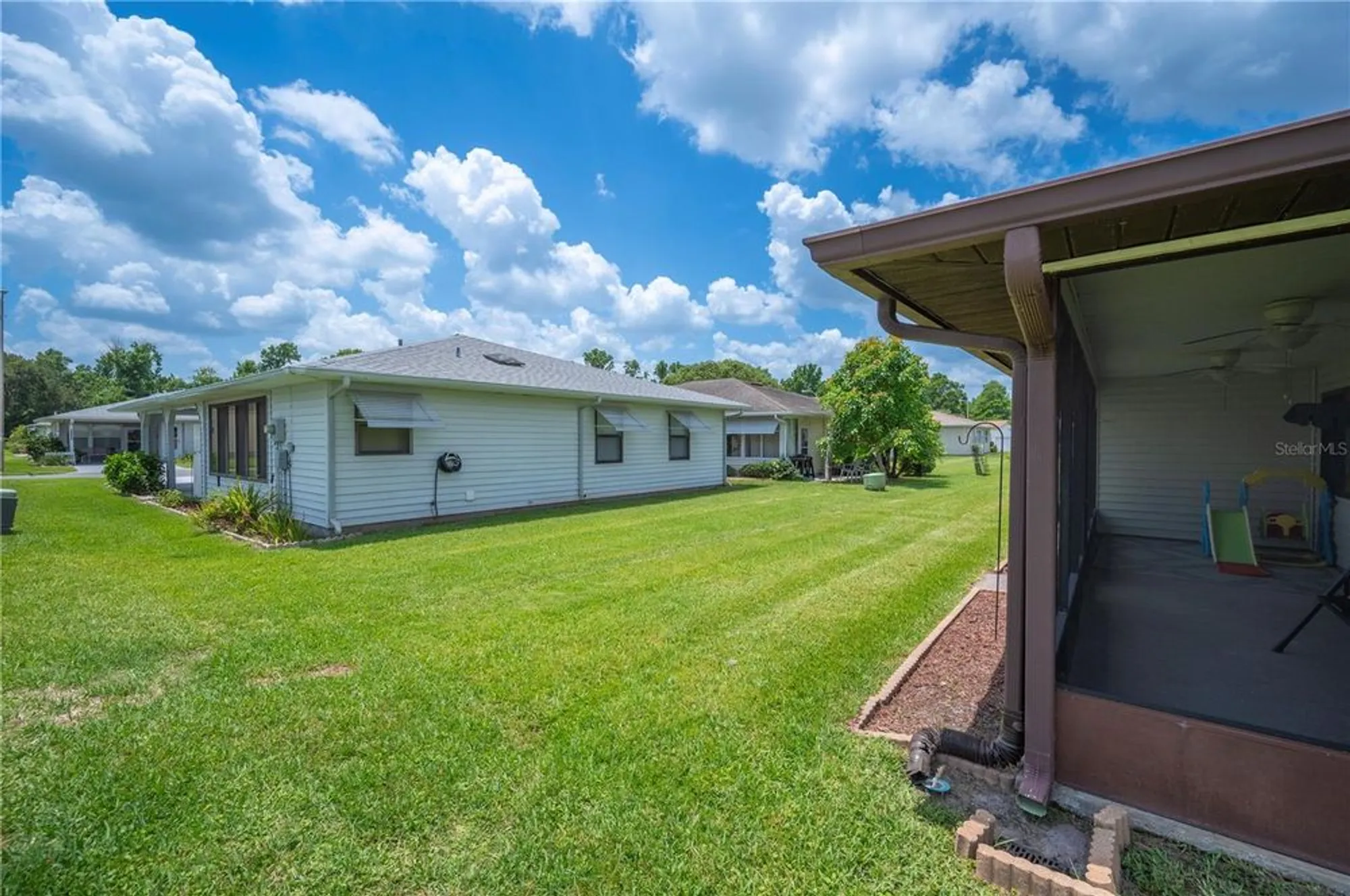 Property Slideshow image 28 of 37 | 1608 colonnades cir, Lakeland, FL, 33811