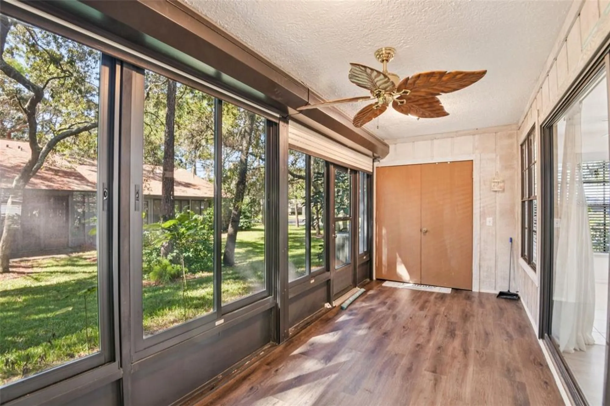 Property Slideshow image 20 of 31 | 2129 point o woods ct, Spring Hill, FL, 34606