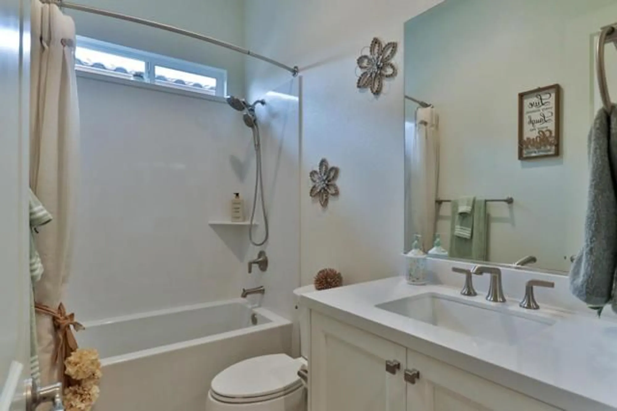 Property Slideshow image 28 of 52 | 2102 white oak dr, Hollister, CA, 95023