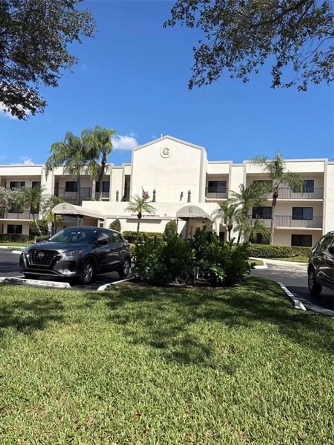 Property Slideshow image 1 of 27 | 10724 w clairmont cir # 10724, Tamarac, FL, 33321