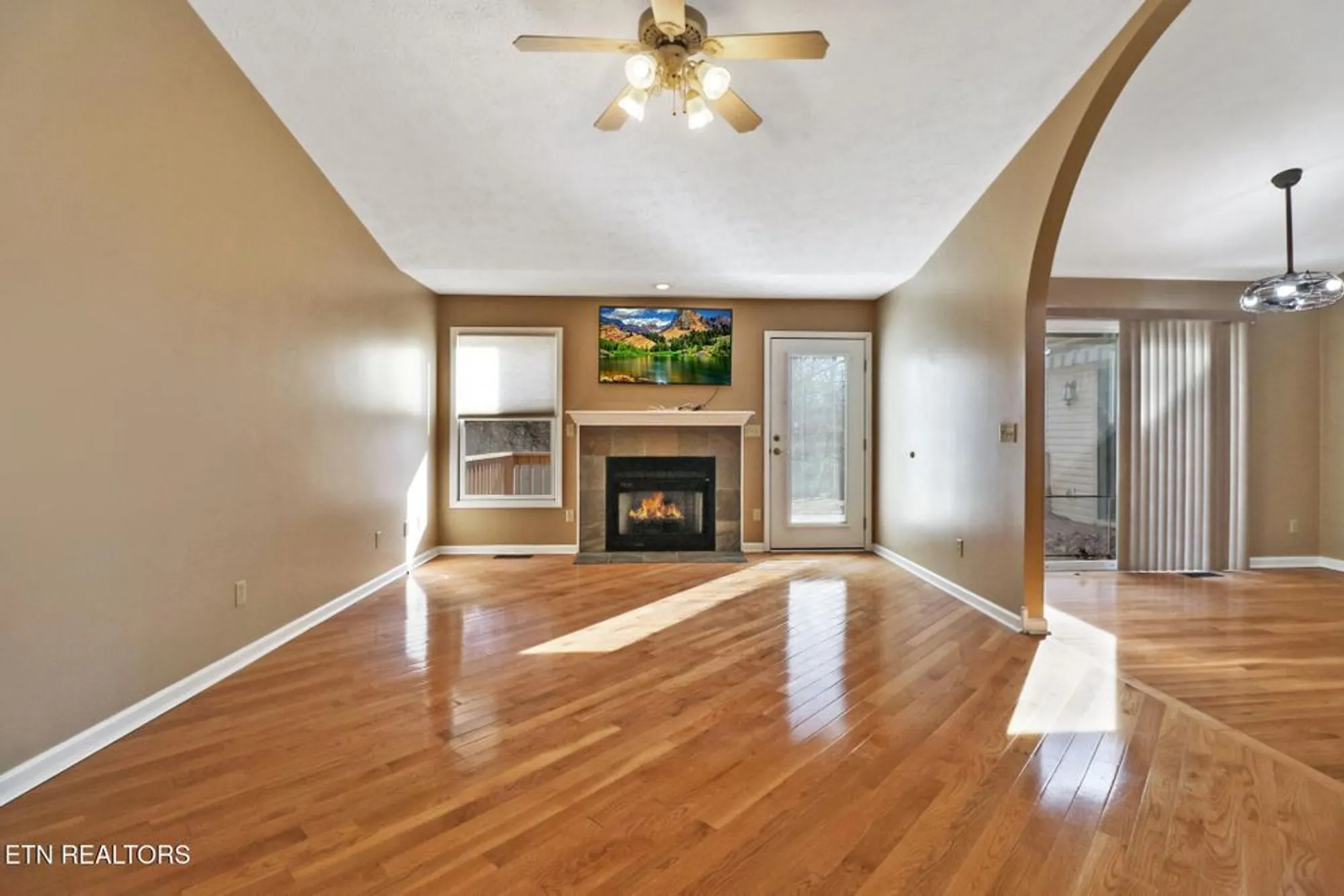Property Slideshow image 12 of 41 | 125 fairhaven dr, Crossville, TN, 38558
