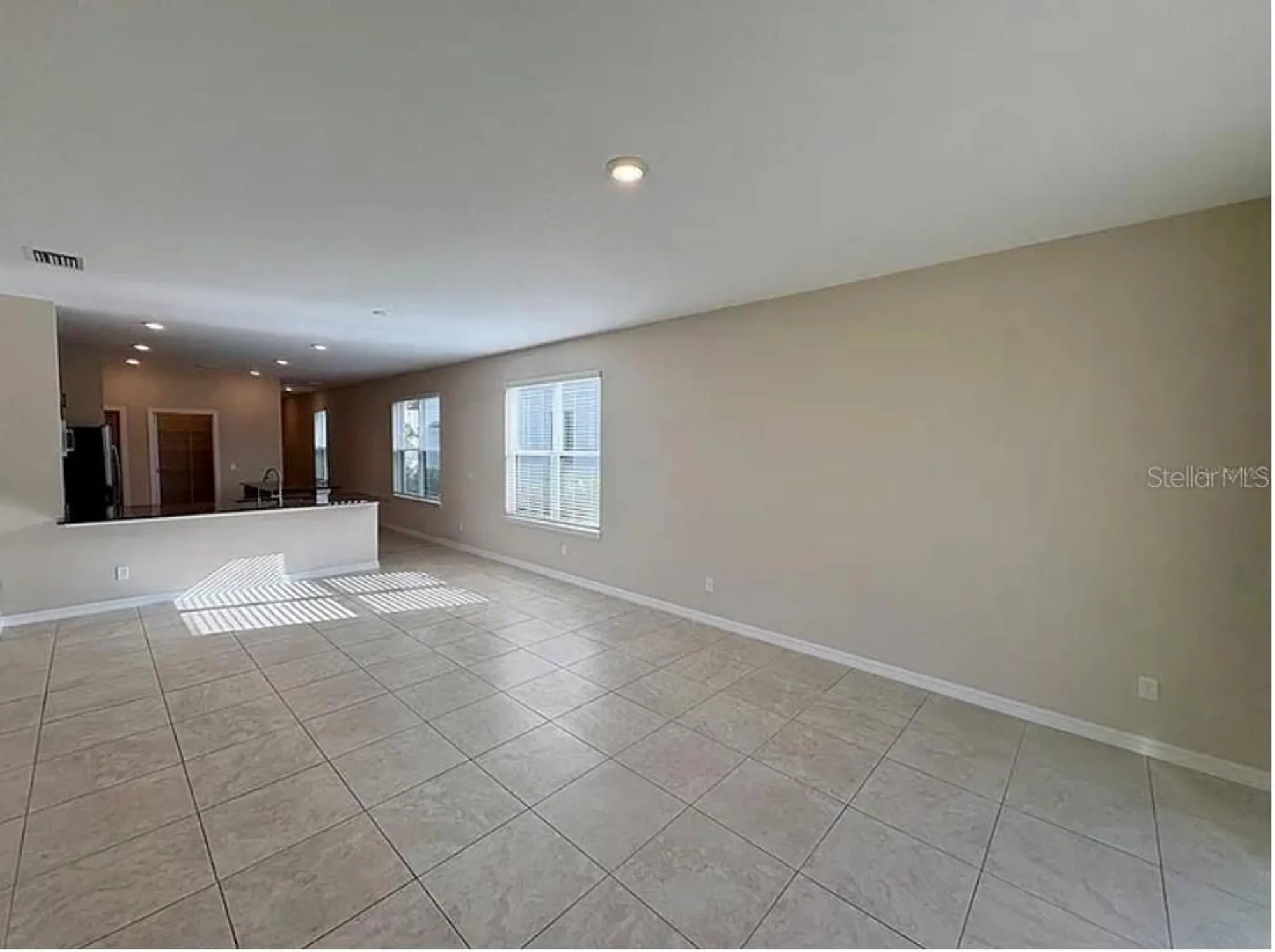 Property Slideshow image 14 of 27 | 16439 paynes mill dr, Bradenton, FL, 34211