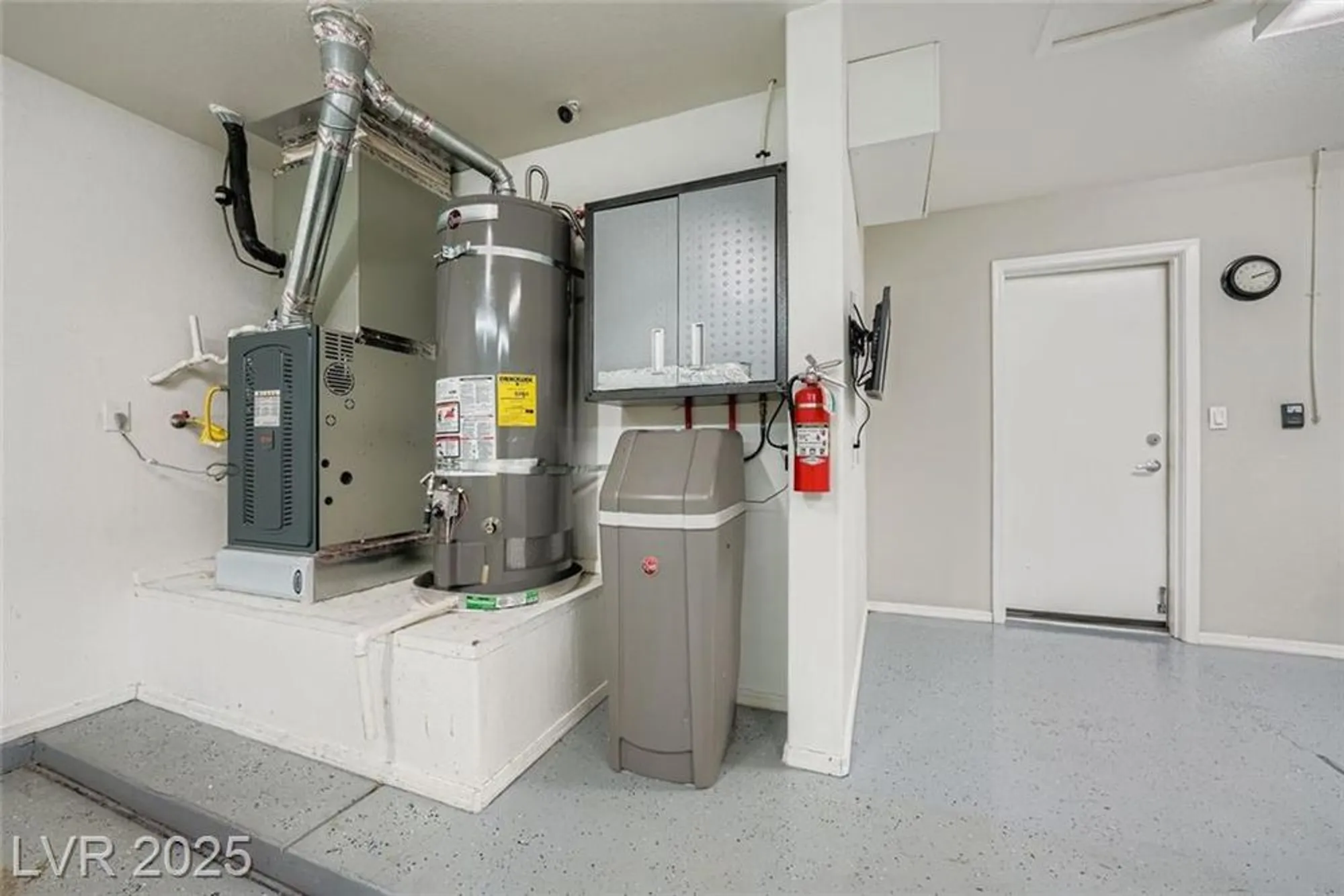 Property Slideshow image 19 of 22 | 2812 lotus hill dr, Las Vegas, NV, 89134