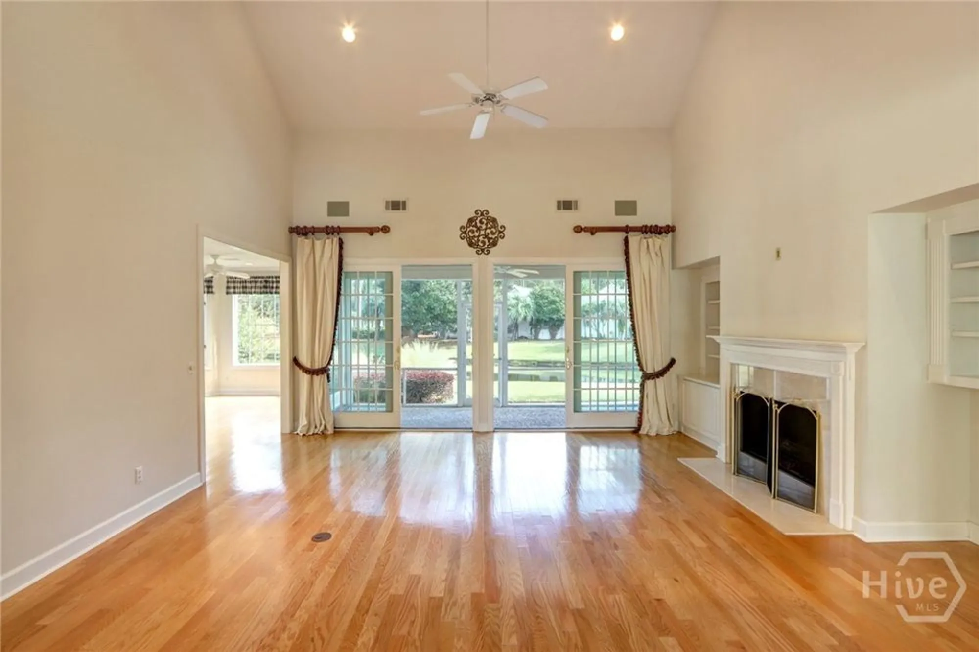 Property Slideshow image 9 of 45 | 2 breakfast ct, Savannah, GA, 31411