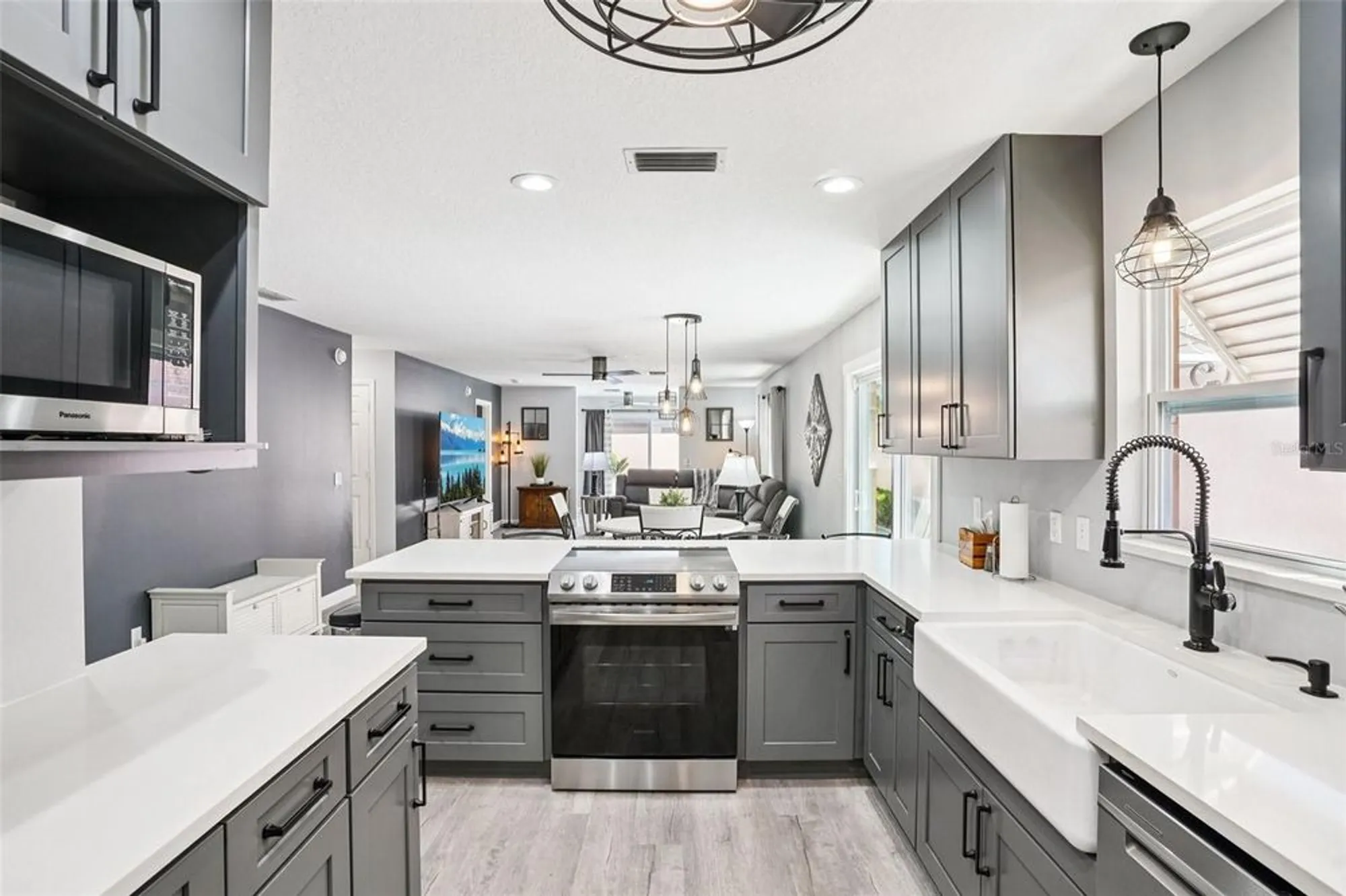 Property Slideshow image 4 of 37 | 809 alvarado pl, The Villages, FL, 32159