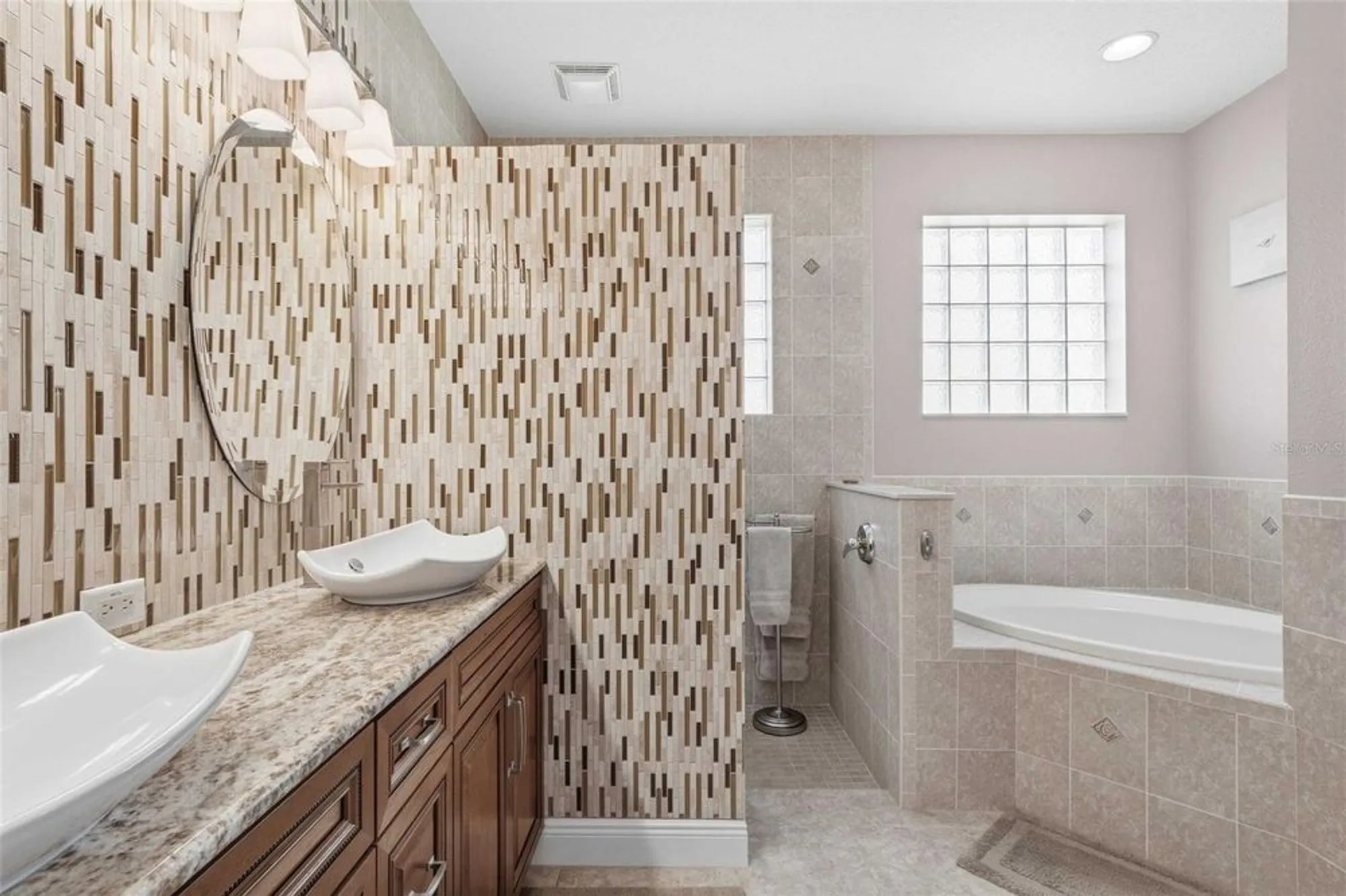 Property Slideshow image 34 of 73 | 8426 charleston dr, Weeki Wachee, FL, 34613