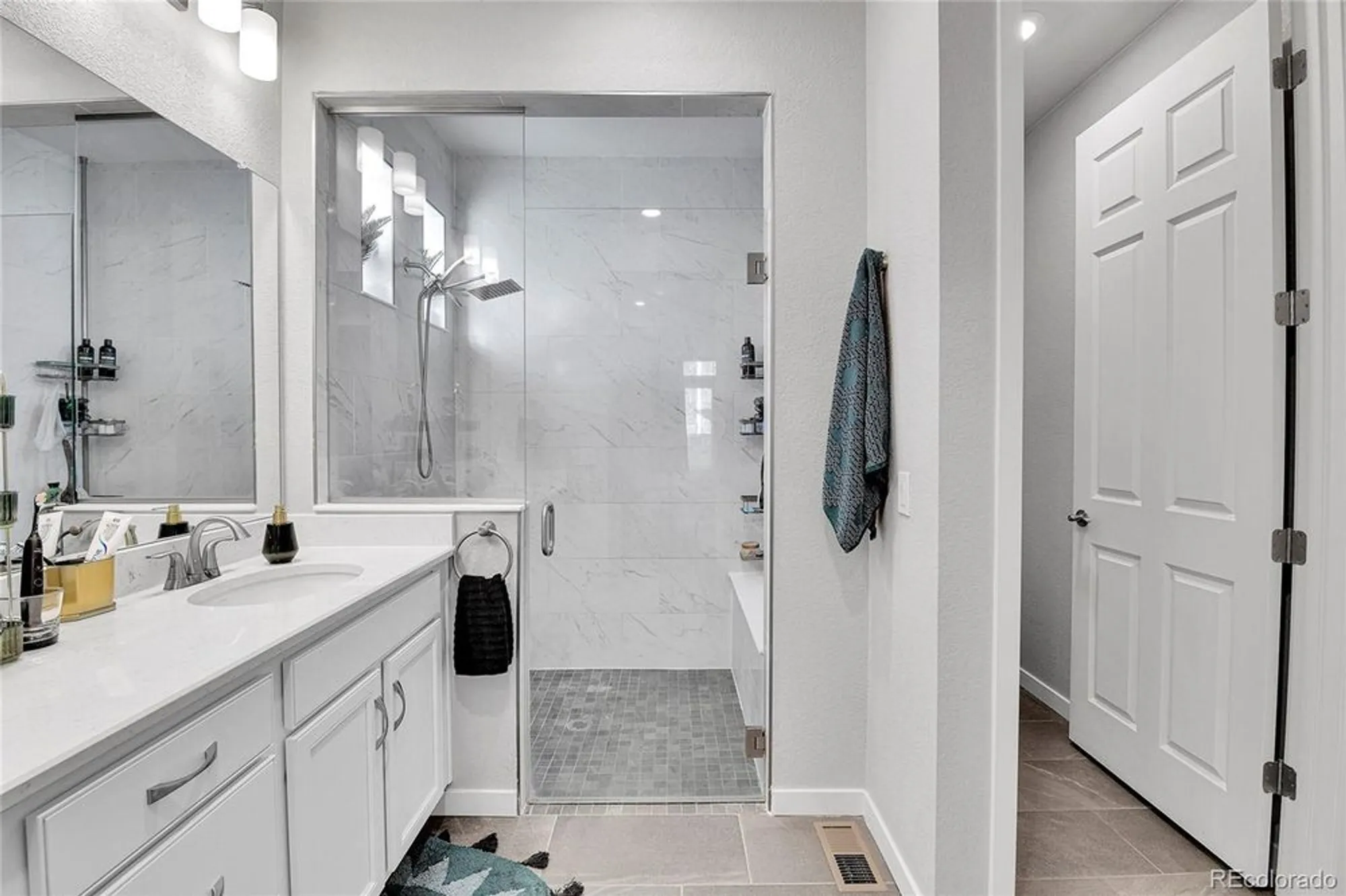 Property Slideshow image 20 of 37 | 5128 n quatar st, Aurora, CO, 80019