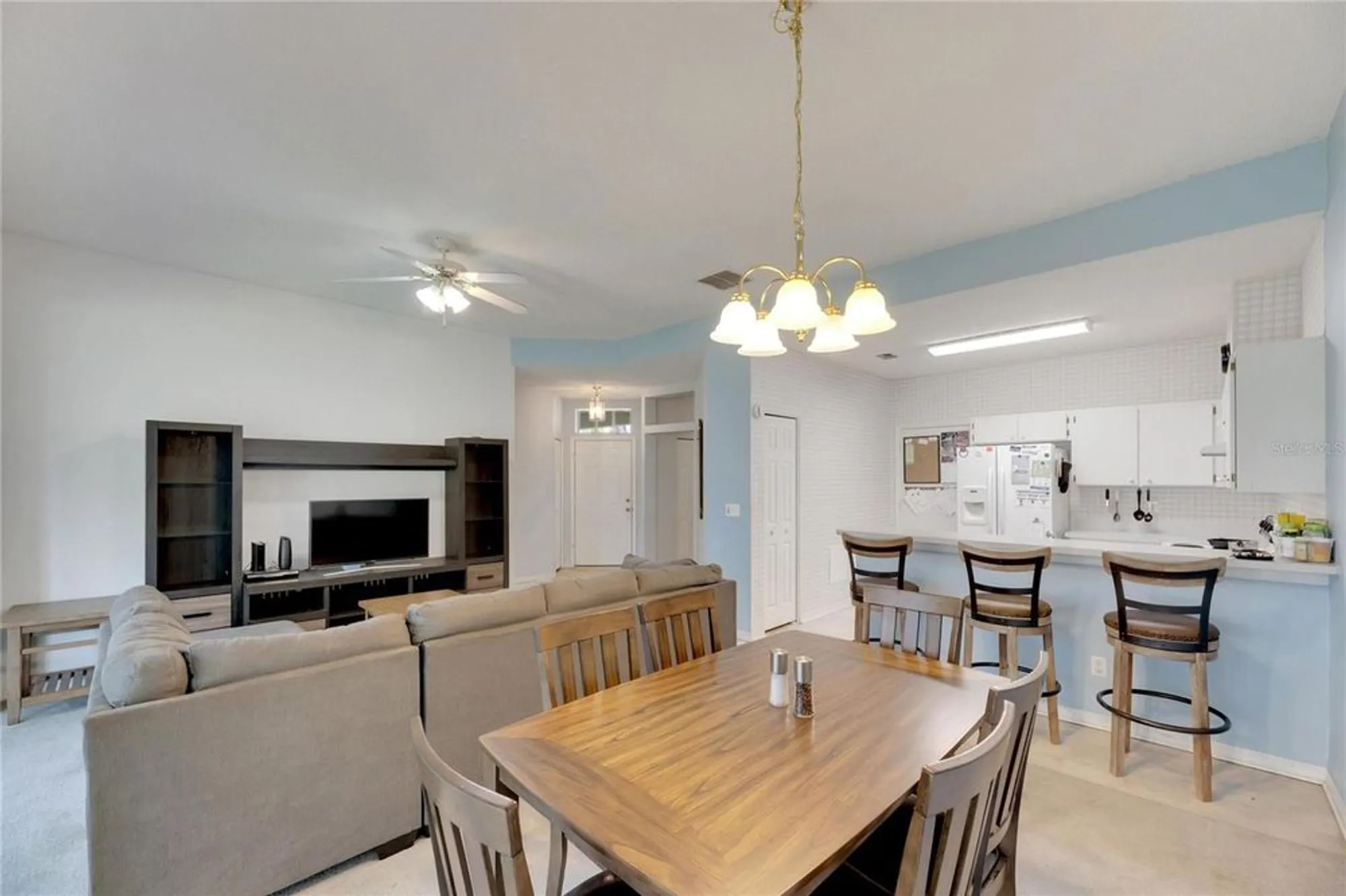 Property Slideshow image 38 of 46 | 1015 radison lake ct # 65, Sun City Center, FL, 33573