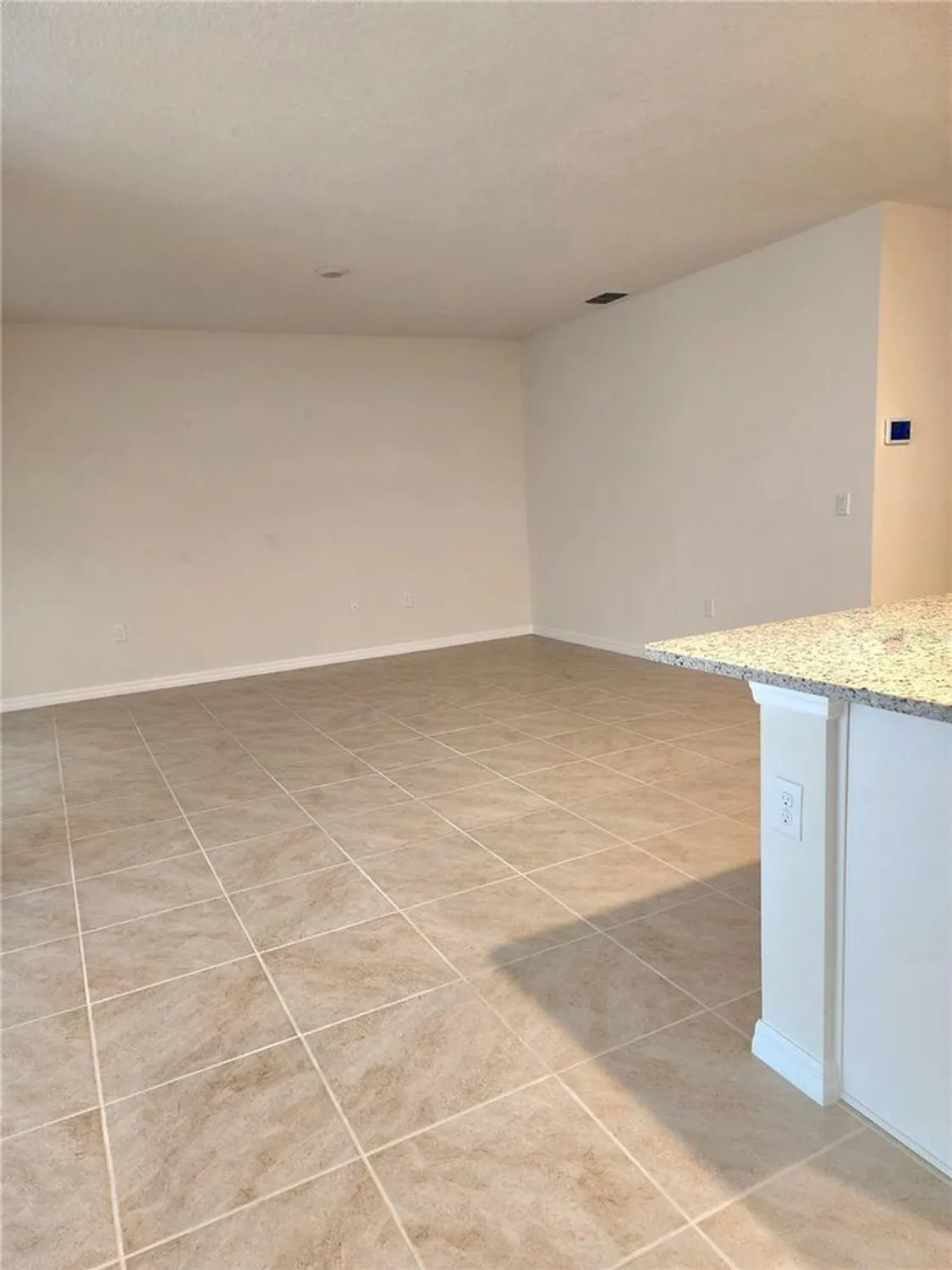 Property Slideshow image 7 of 20 | 2795 grandbury grove rd, Lakeland, FL, 33811