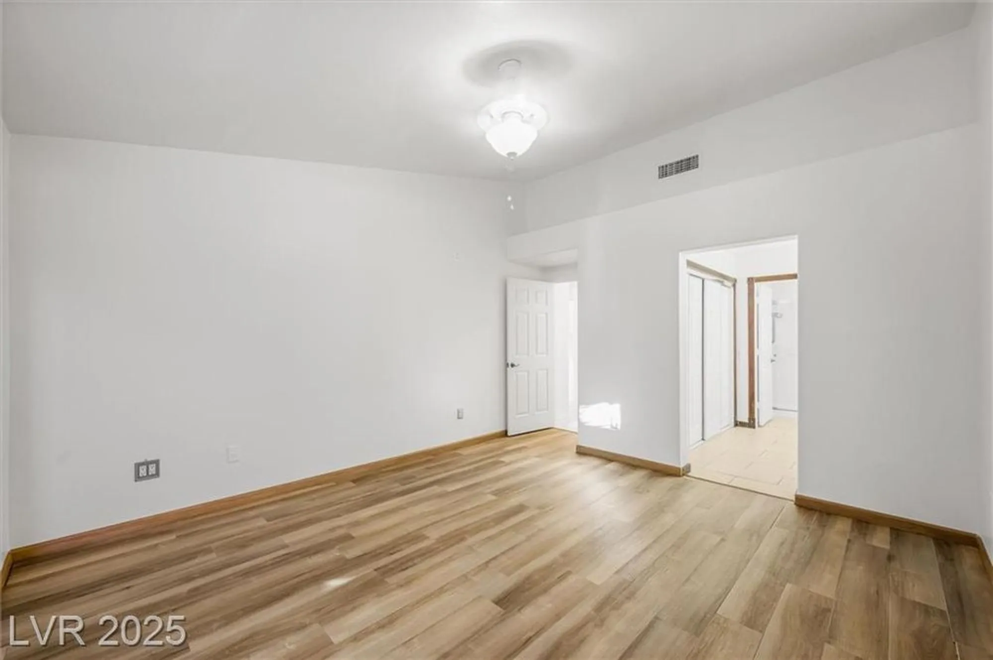 Property Slideshow image 25 of 52 | 2725 byron dr, Las Vegas, NV, 89134